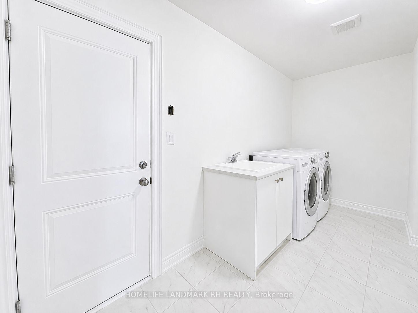 Photo 20 of 197 Berczy Green Drive, Markham, Rural Markham — HOMEH