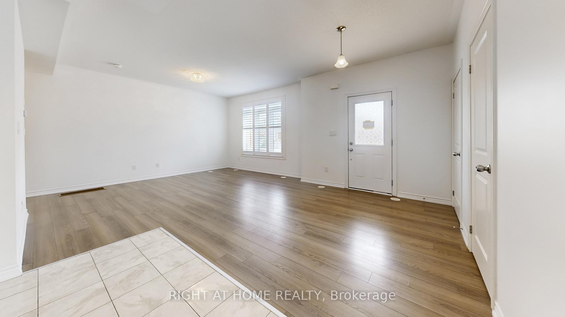 Photo 10 of Unit 16, 2710 William Jackson Drive E, Pickering, Duffin Heights — HOMEH