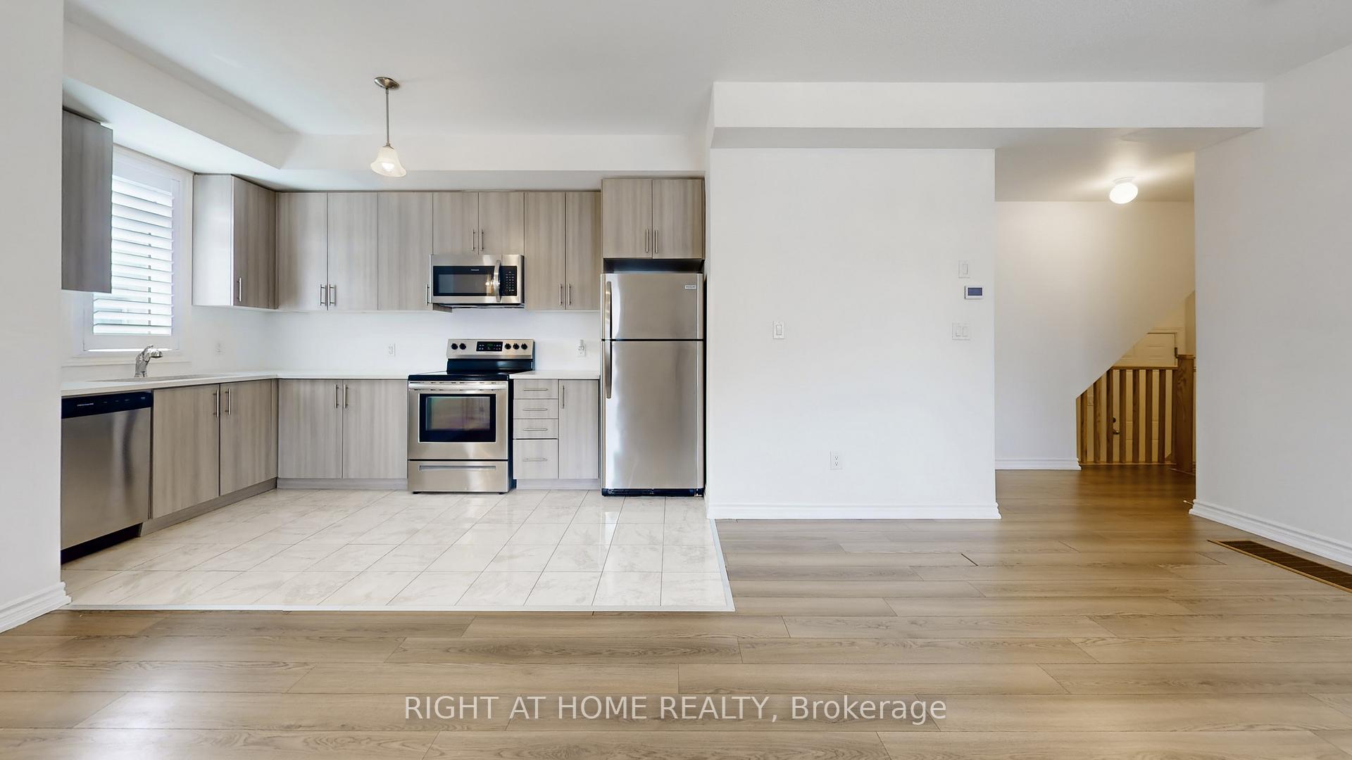 Photo 14 of Unit 16, 2710 William Jackson Drive E, Pickering, Duffin Heights — HOMEH