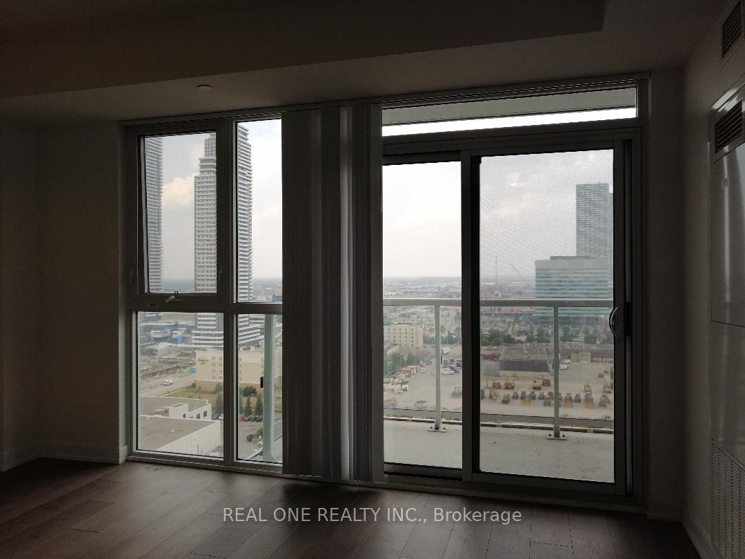 Photo 6 of Unit 2001, 38 Honeycrisp Crescent, Vaughan, Vaughan Corporate Centre — HOMEH