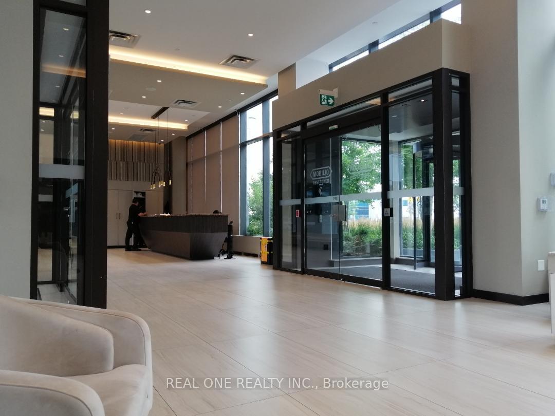 Photo 17 of Unit 2001, 38 Honeycrisp Crescent, Vaughan, Vaughan Corporate Centre — HOMEH
