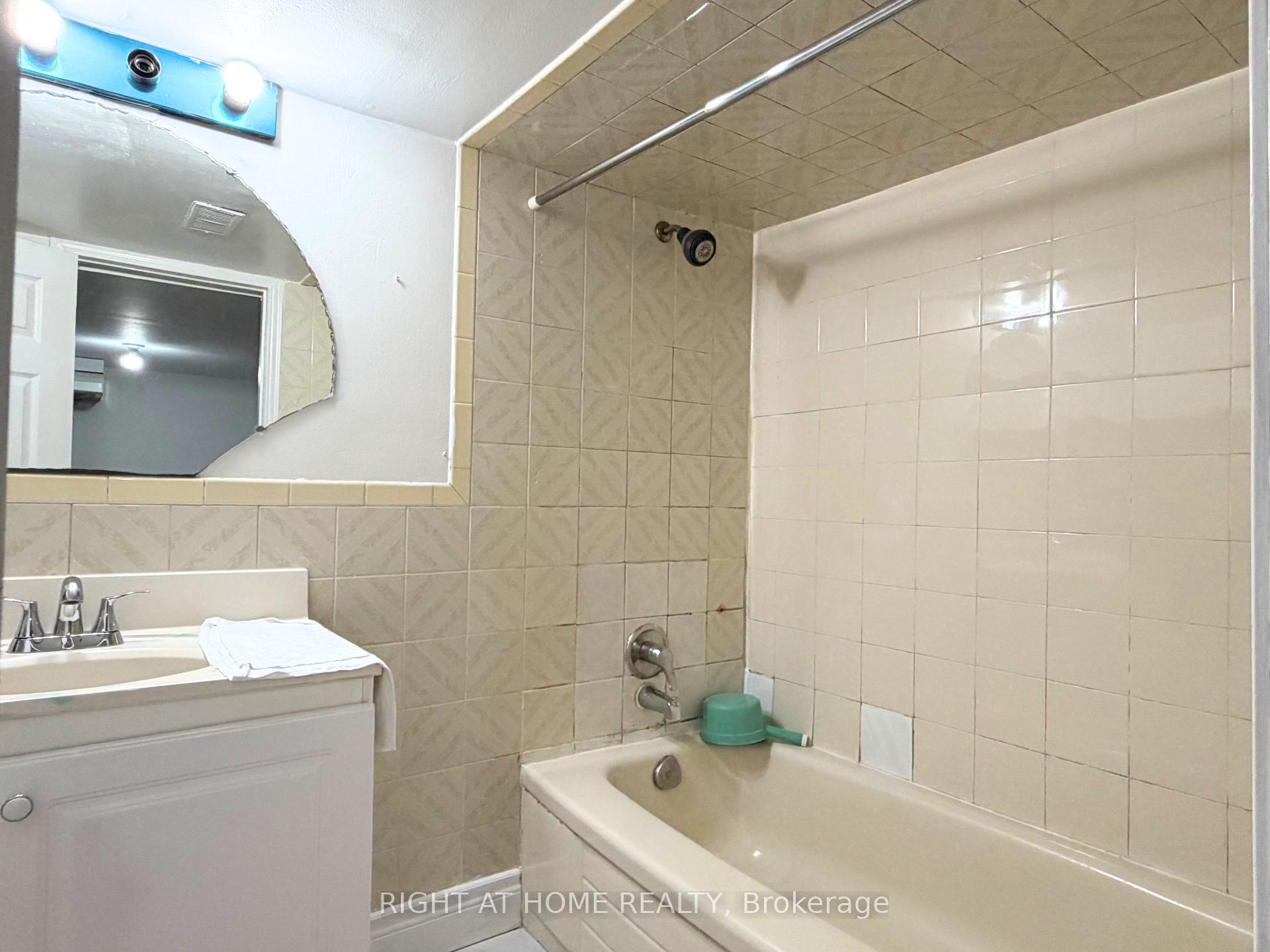 Photo 17 of 785 Lansdowne Avenue, Toronto, Dovercourt-Wallace Emerson-Junction — HOMEH