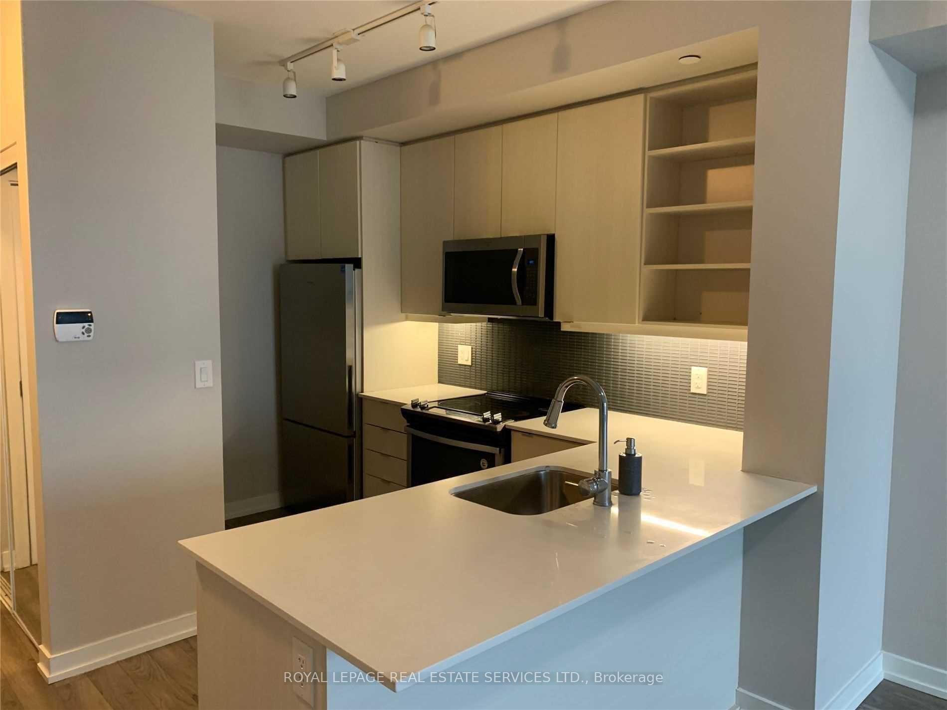 Photo 4 of Unit 910, 4633 Glen Erin Drive, Mississauga, Central Erin Mills — HOMEH