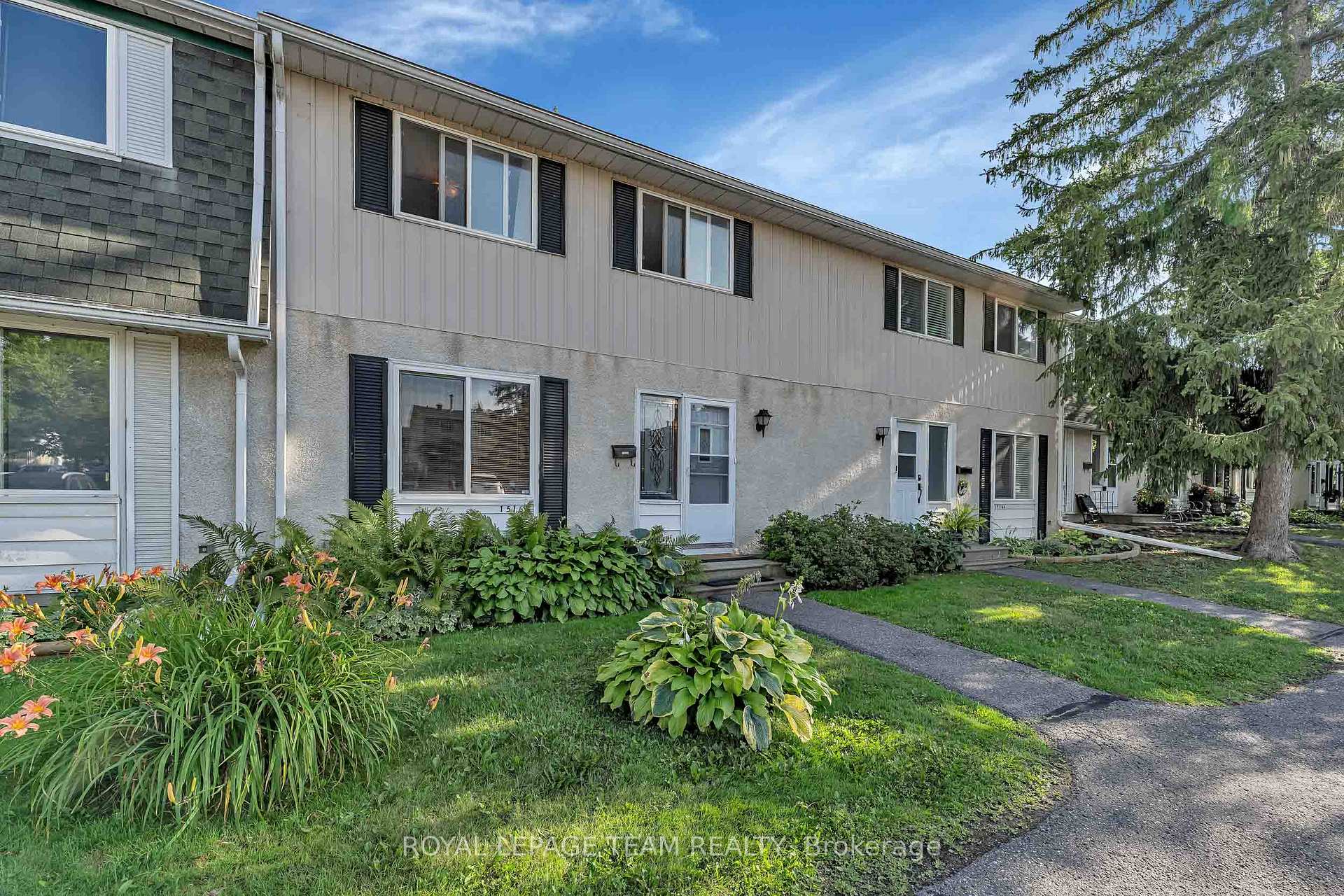 Photo 2 of Unit F, 1516 Beaverpond Drive, Ottawa, Pineview — HOMEH