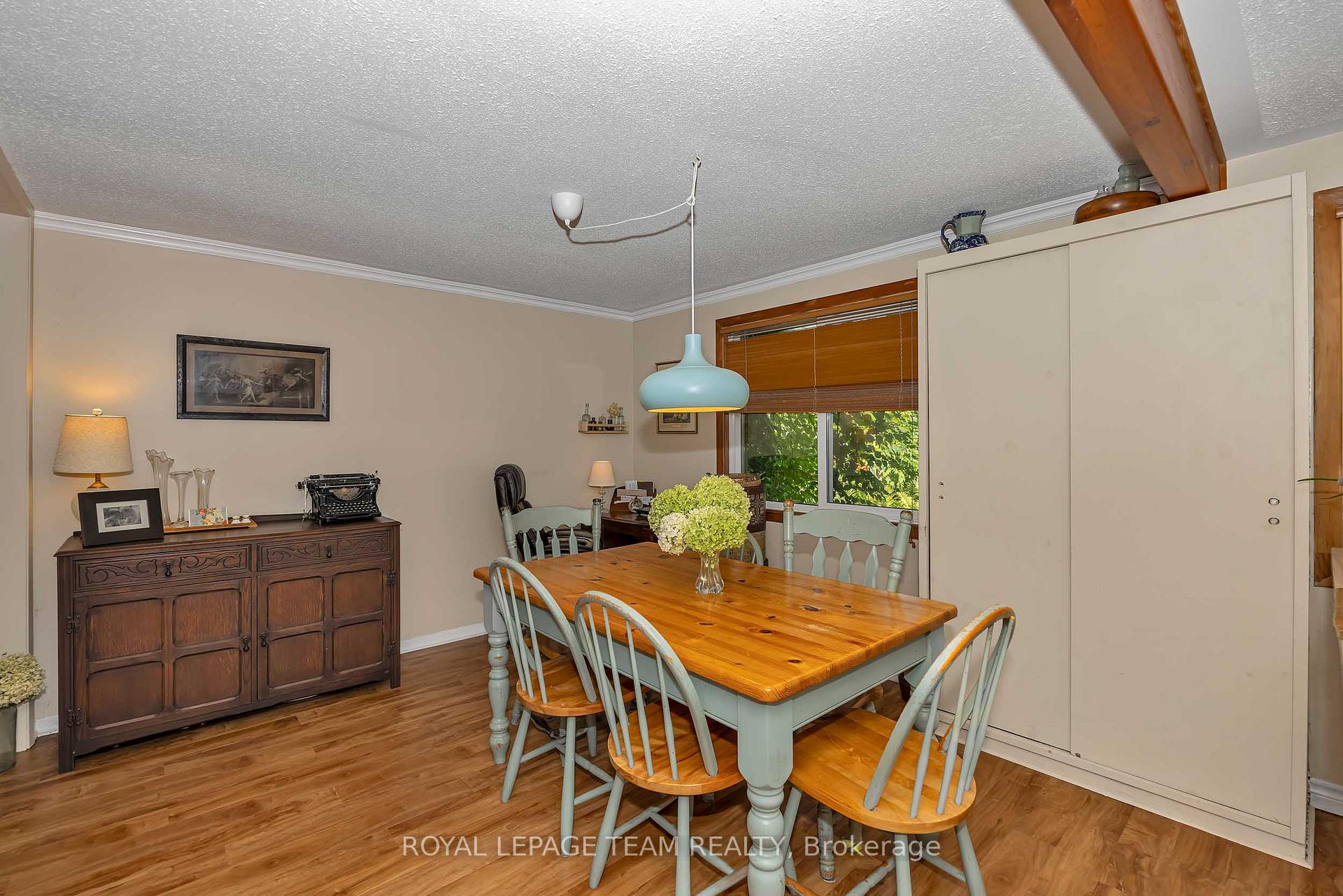 Photo 10 of Unit F, 1516 Beaverpond Drive, Ottawa, Pineview — HOMEH