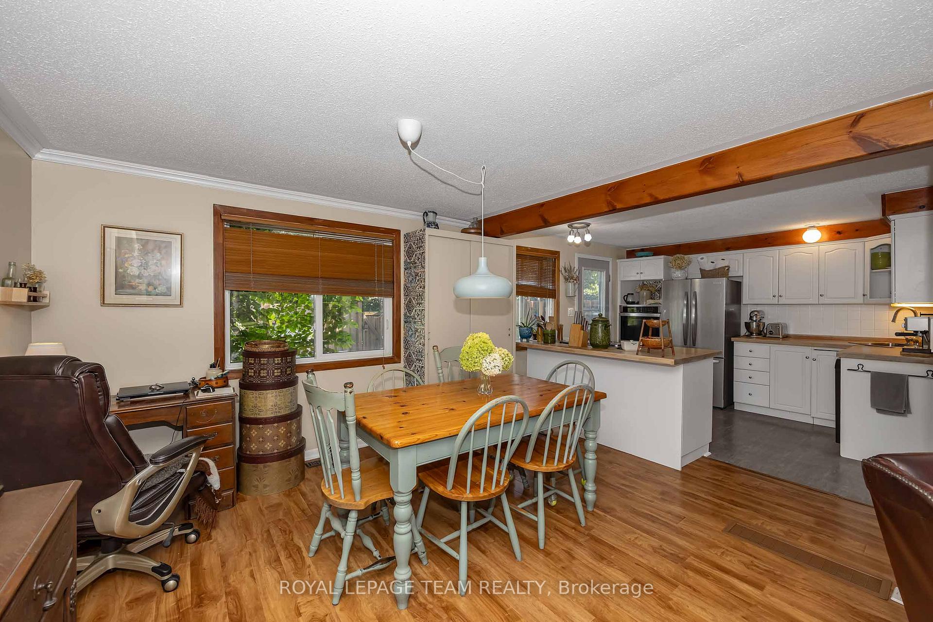 Photo 11 of Unit F, 1516 Beaverpond Drive, Ottawa, Pineview — HOMEH