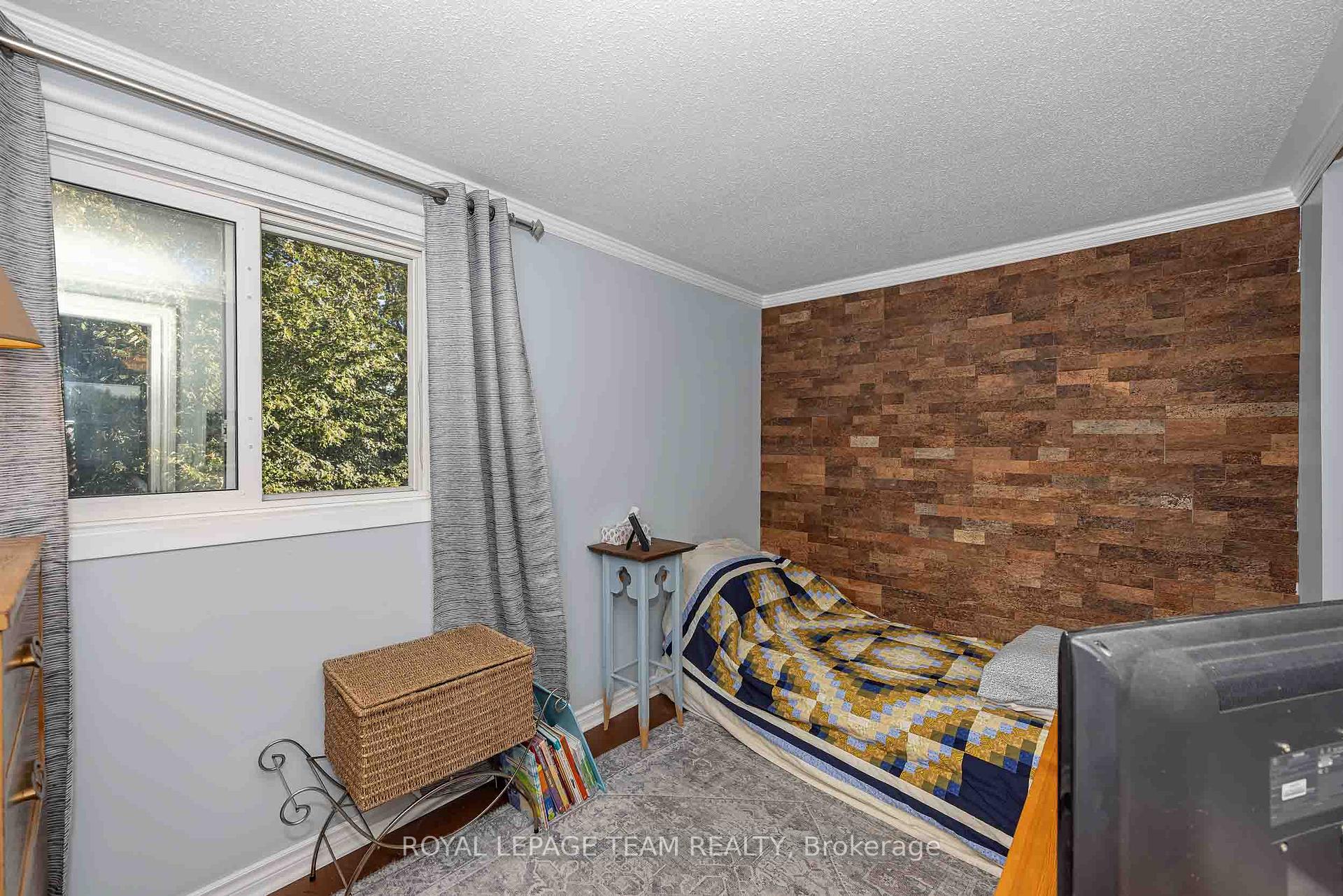 Photo 23 of Unit F, 1516 Beaverpond Drive, Ottawa, Pineview — HOMEH