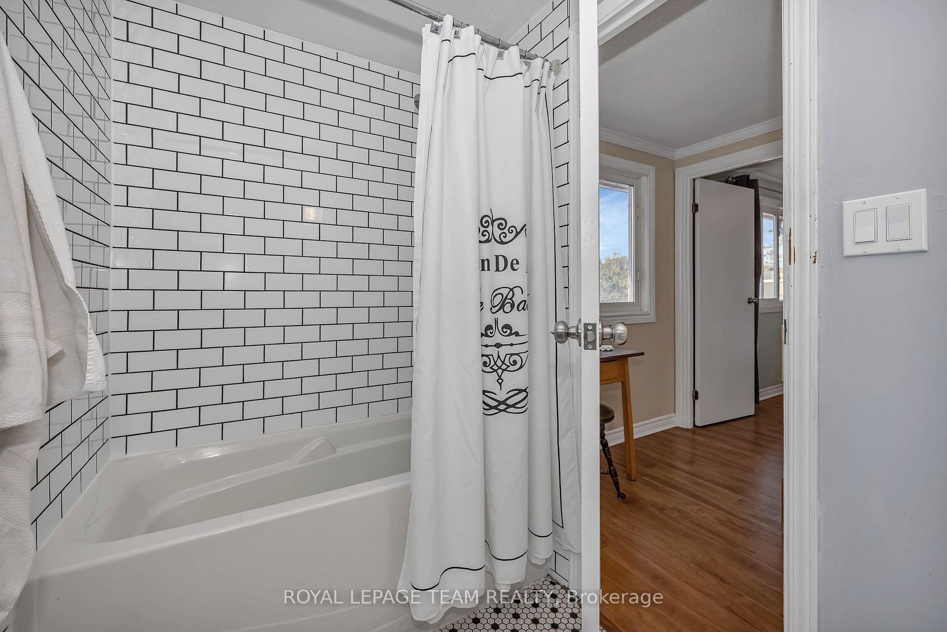 Photo 29 of Unit F, 1516 Beaverpond Drive, Ottawa, Pineview — HOMEH
