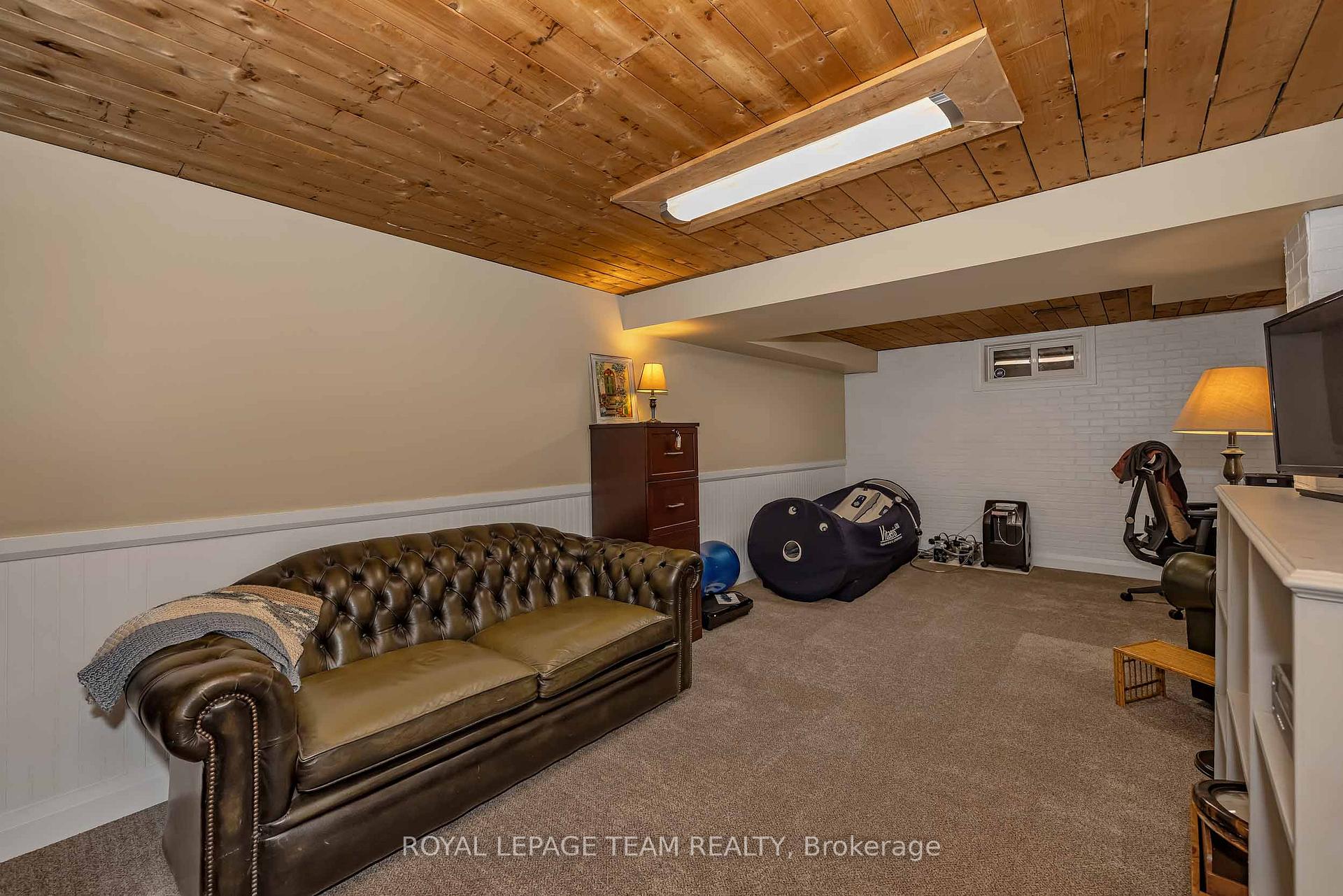 Photo 31 of Unit F, 1516 Beaverpond Drive, Ottawa, Pineview — HOMEH