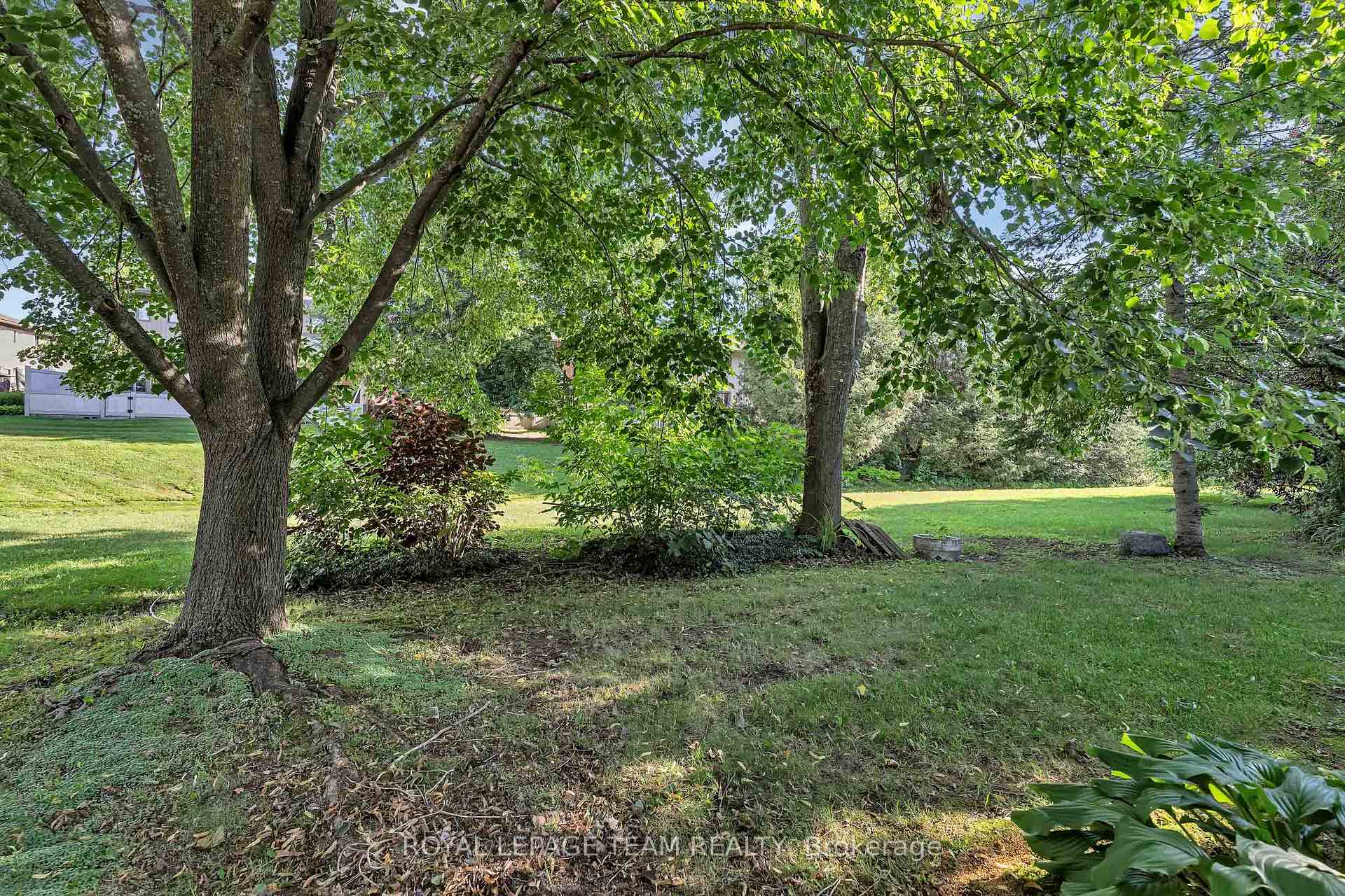 Photo 41 of Unit F, 1516 Beaverpond Drive, Ottawa, Pineview — HOMEH