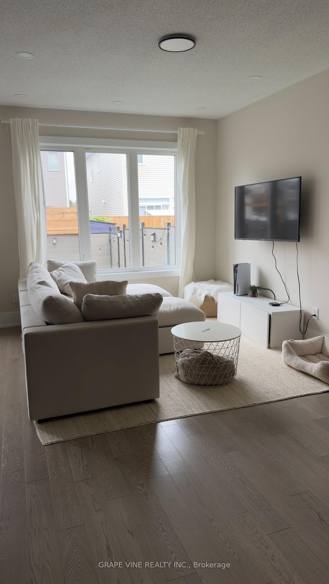 Photo 13 of 2305 Watercolours Way, Ottawa, Barrhaven - Half Moon Bay — HOMEH