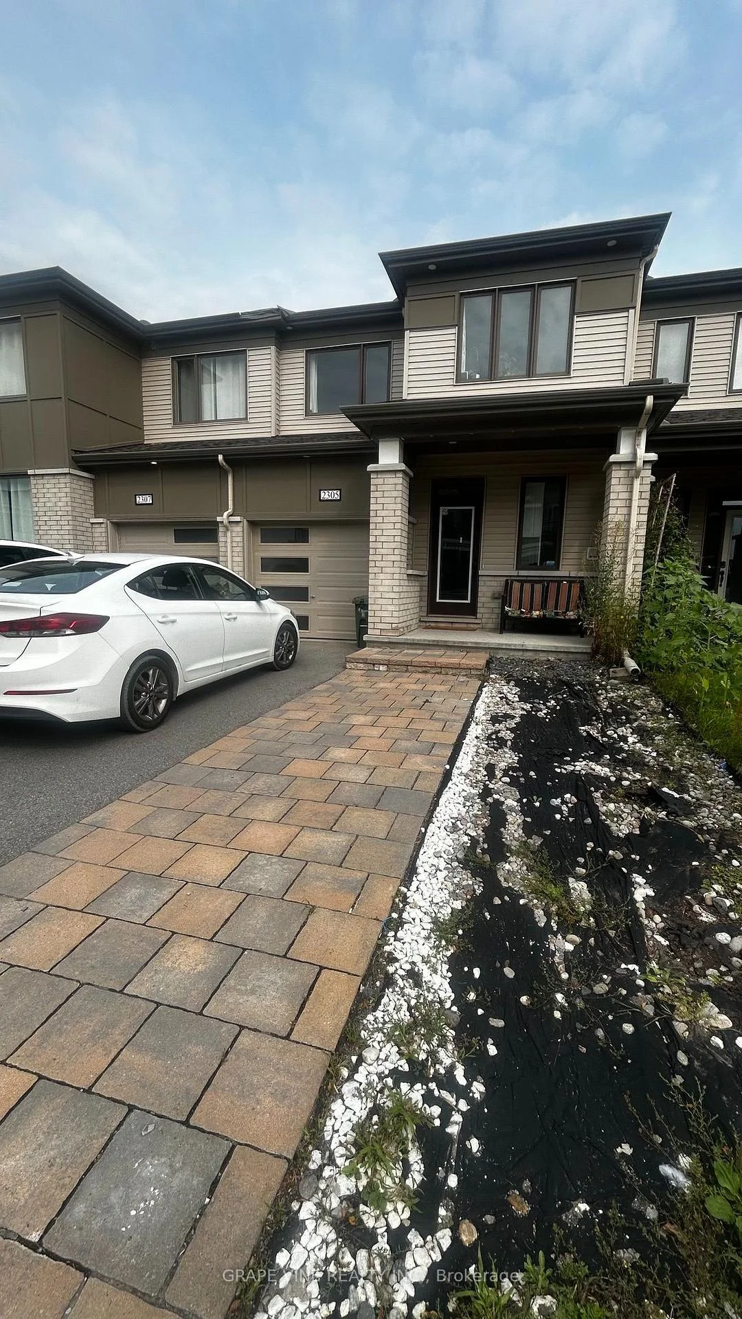 Photo 3 of 2305 Watercolours Way, Ottawa, Barrhaven - Half Moon Bay — HOMEH