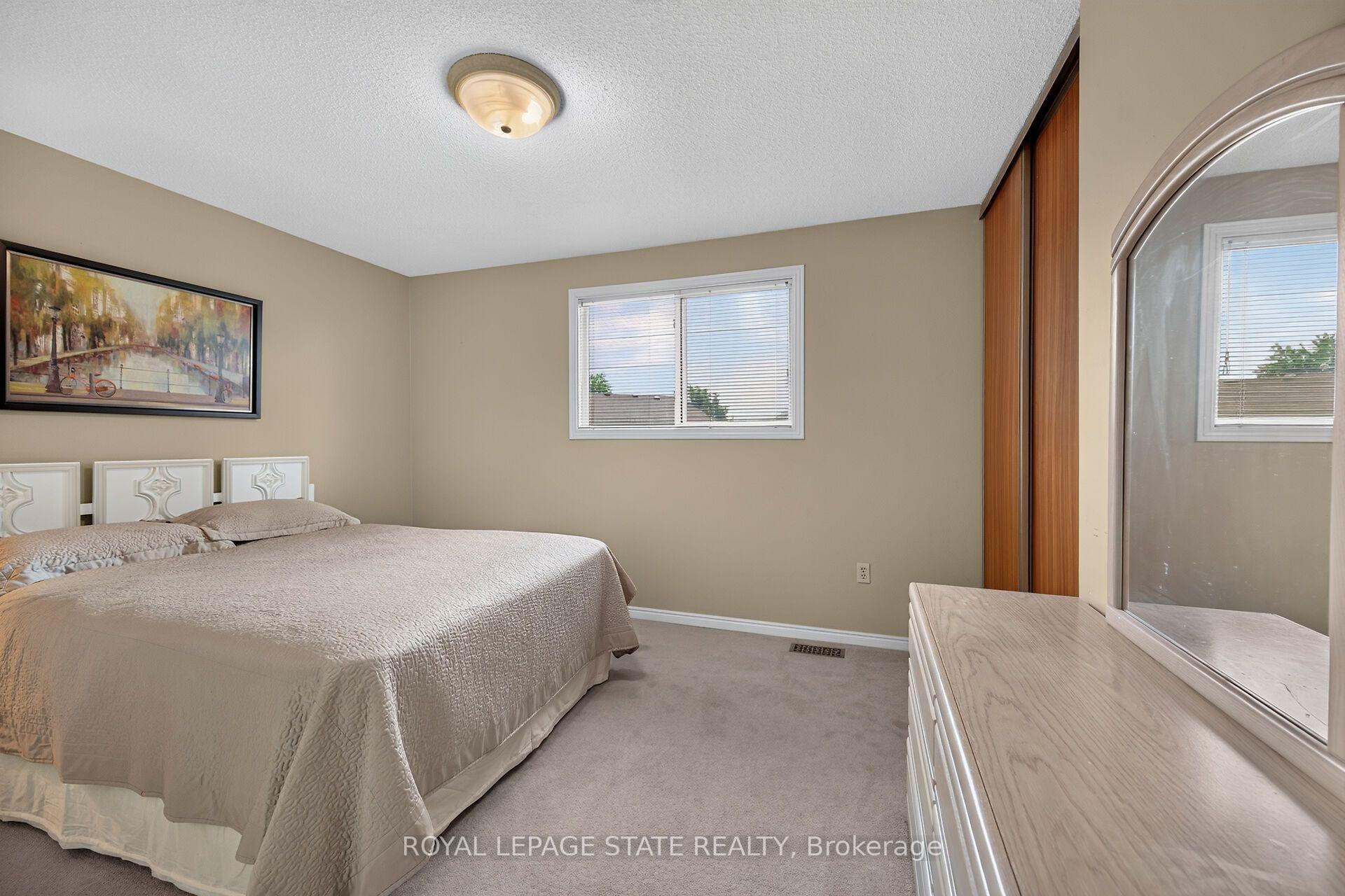 Photo 19 of 408 Rexford Drive, Hamilton, Randall — HOMEH