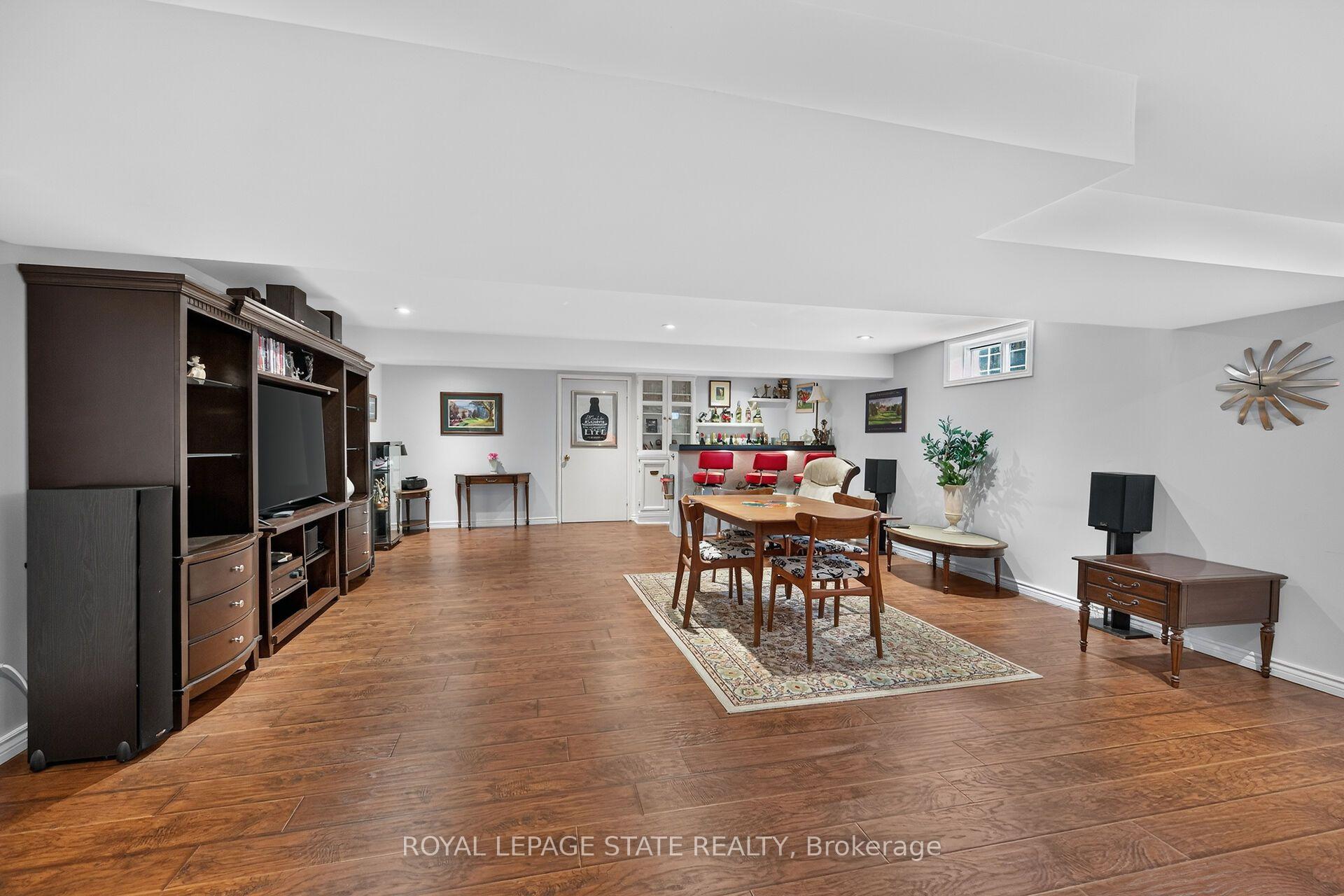 Photo 32 of 408 Rexford Drive, Hamilton, Randall — HOMEH