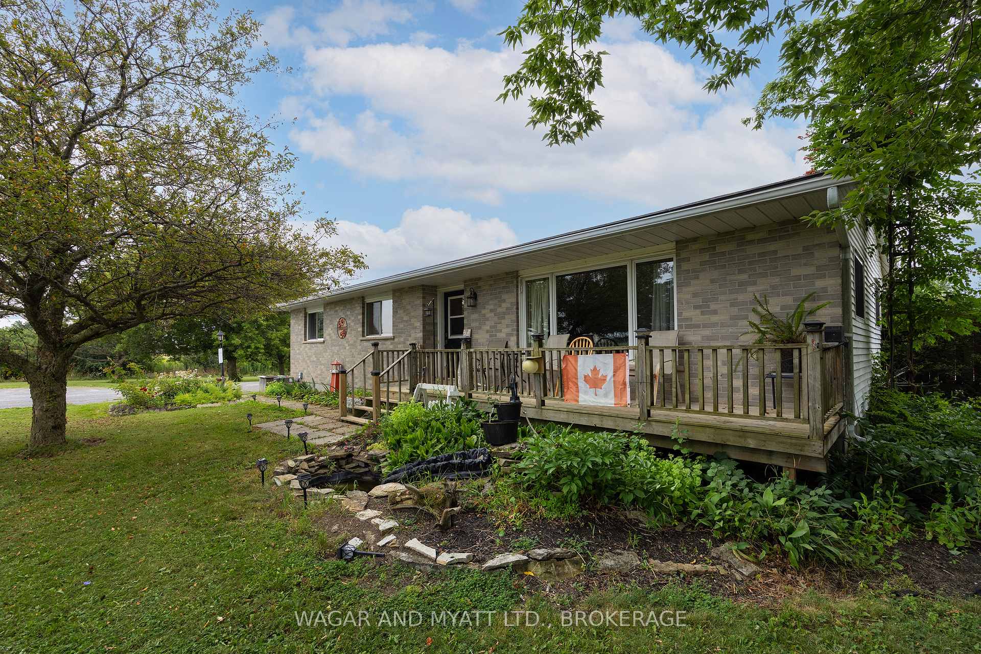Photo of 7414 2 Highway