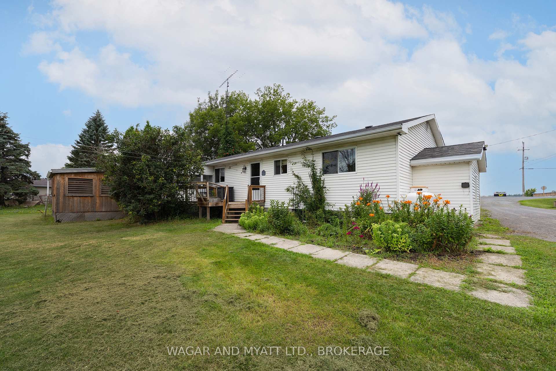 Photo 28 of 7414 2 Highway, Tyendinaga, Tyendinaga Township — HOMEH