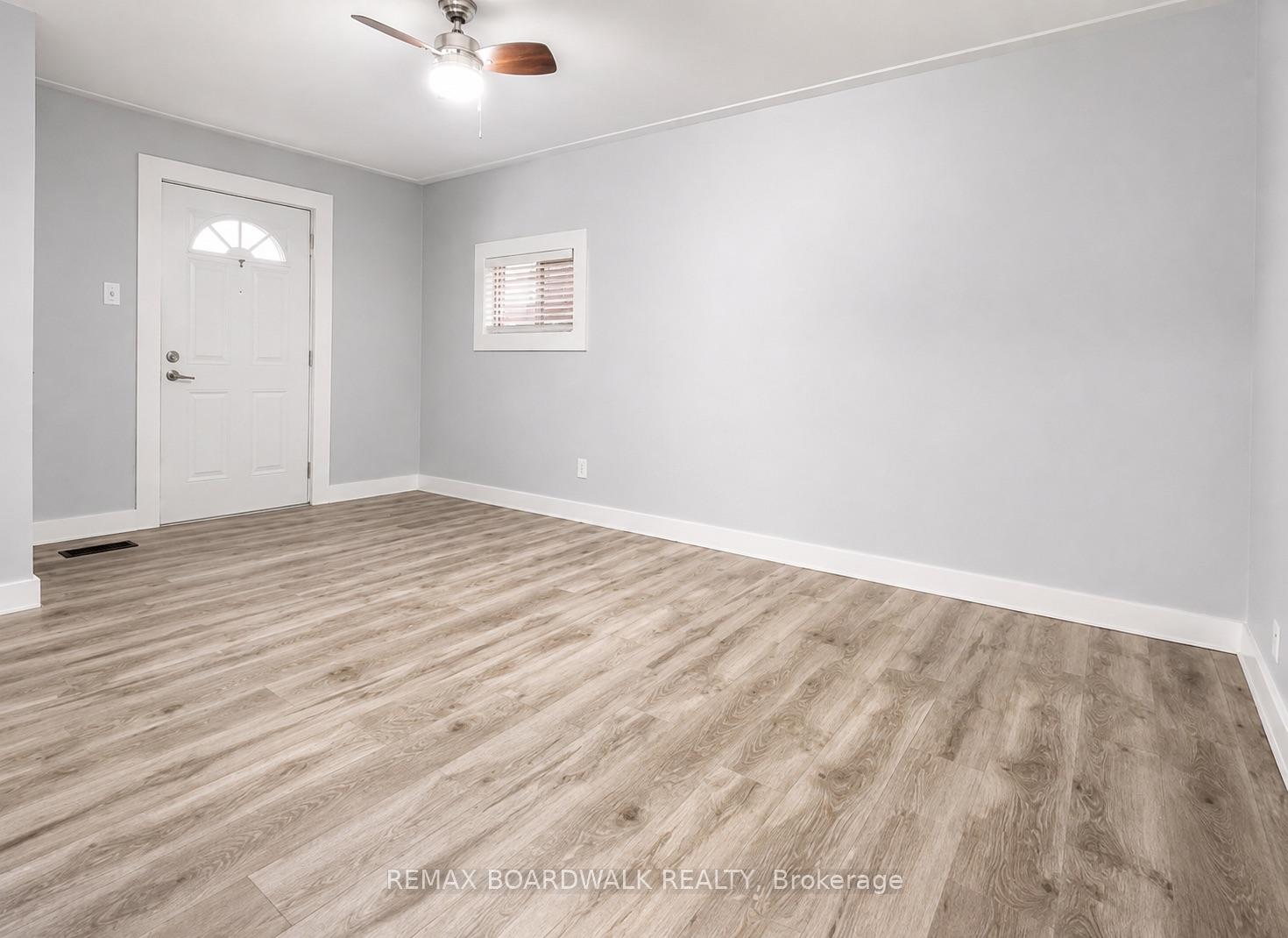 Photo 4 of Unit 1, 332 Shakespeare Street, Ottawa, Vanier — HOMEH
