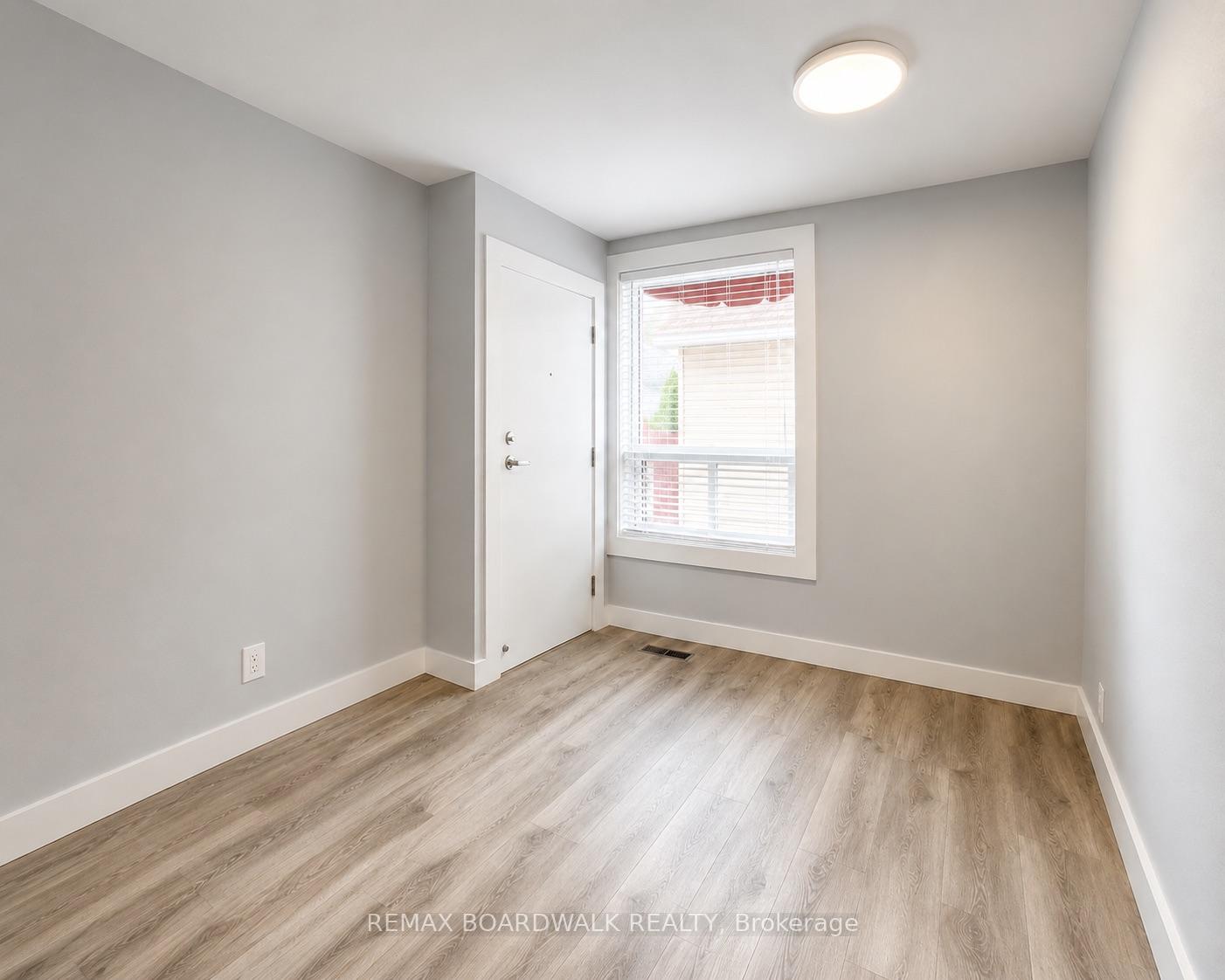 Photo 8 of Unit 1, 332 Shakespeare Street, Ottawa, Vanier — HOMEH