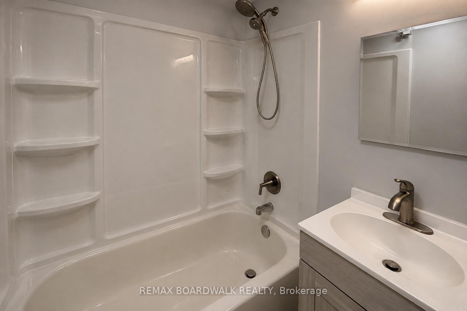 Photo 16 of Unit 1, 332 Shakespeare Street, Ottawa, Vanier — HOMEH