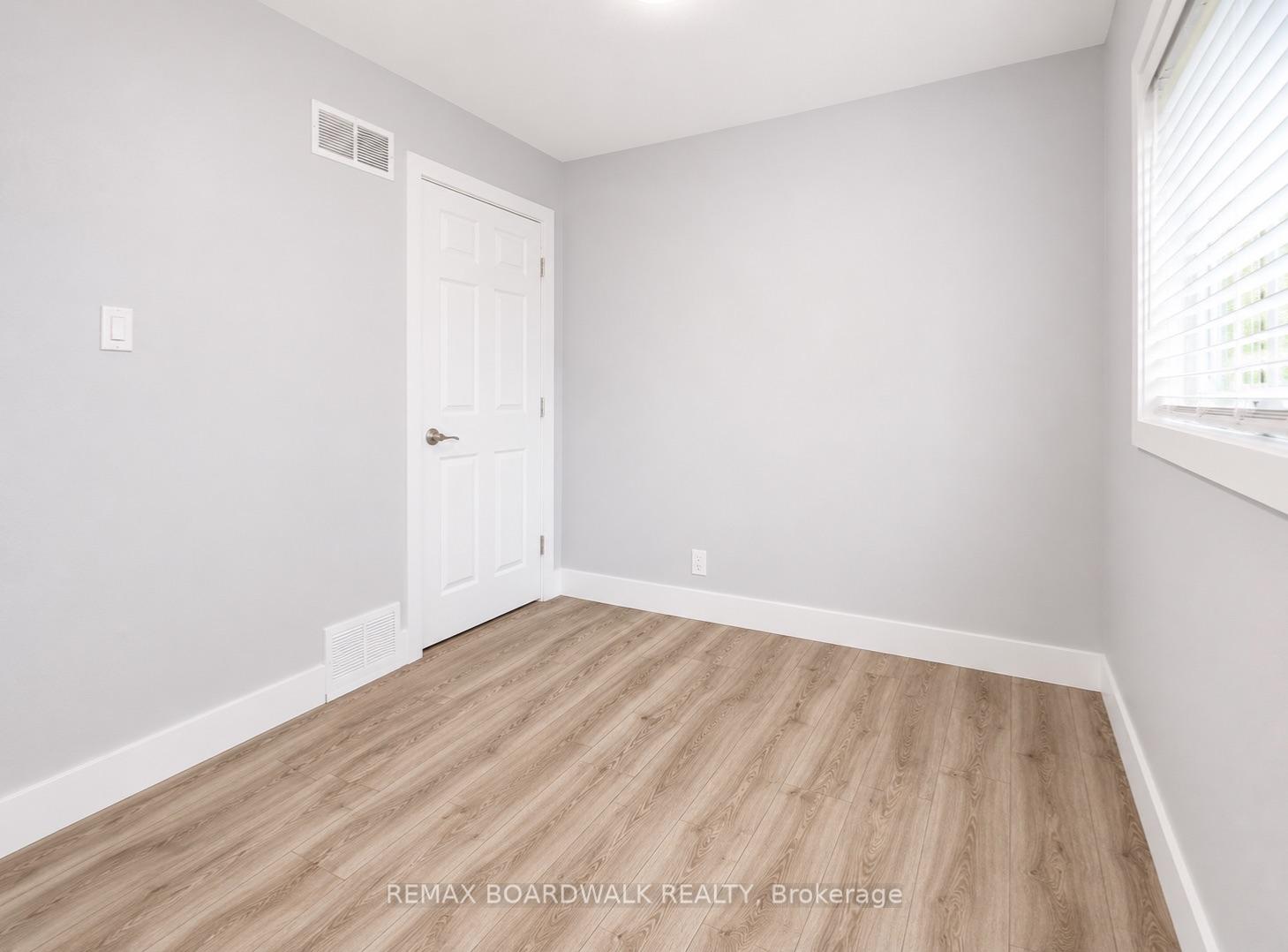Photo 23 of Unit 1, 332 Shakespeare Street, Ottawa, Vanier — HOMEH