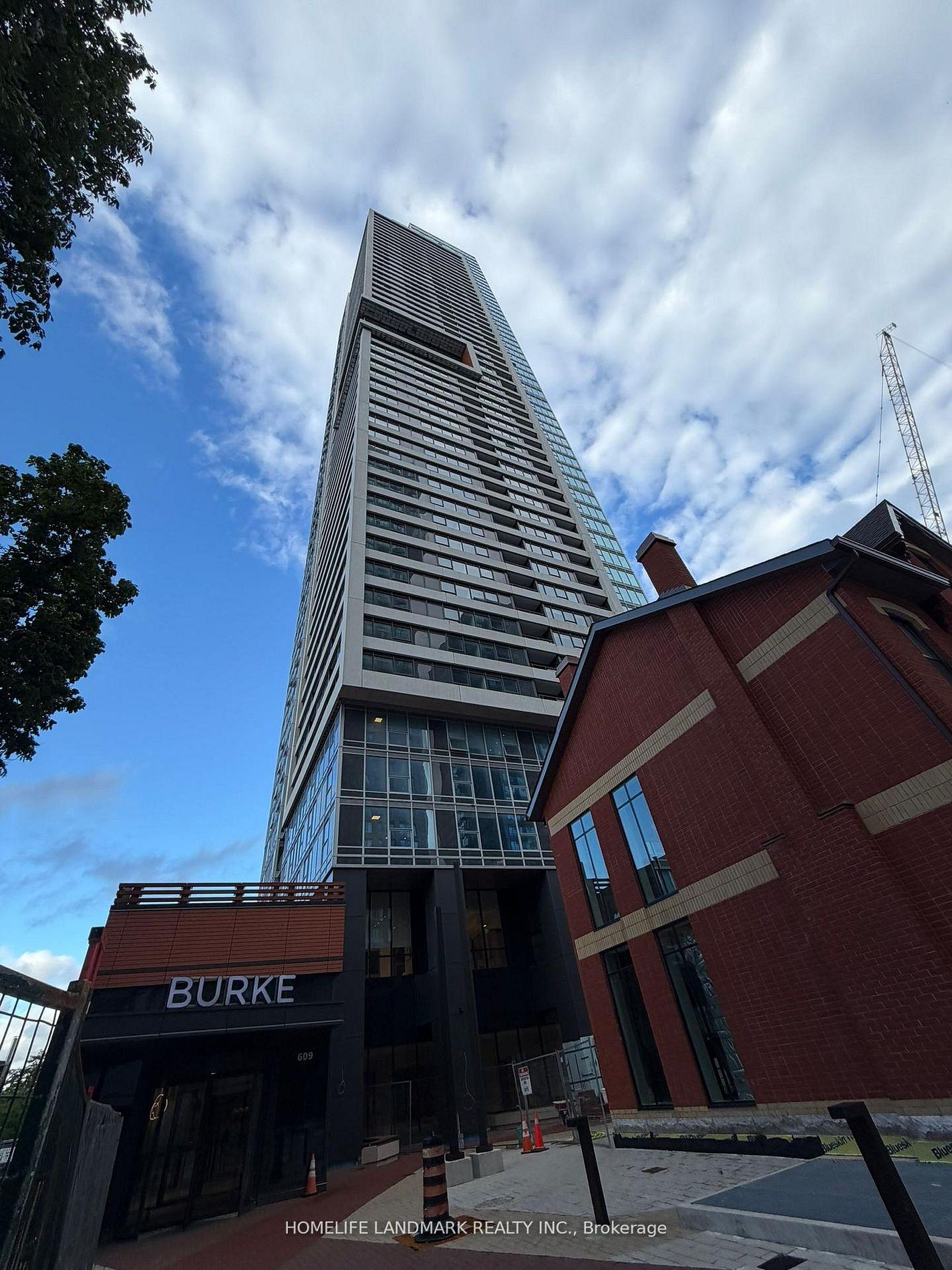 Front of Unit 4401, 609 Sherbourne Street