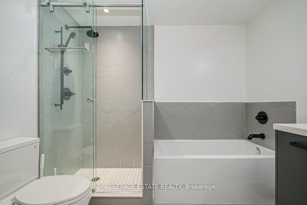 Photo 5 of Unit 211, 1888 Queen Street E, Toronto, The Beaches — HOMEH