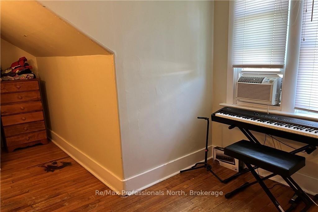 Photo 15 of 261 Hotchkiss Street, Gravenhurst, Muskoka (S) — HOMEH