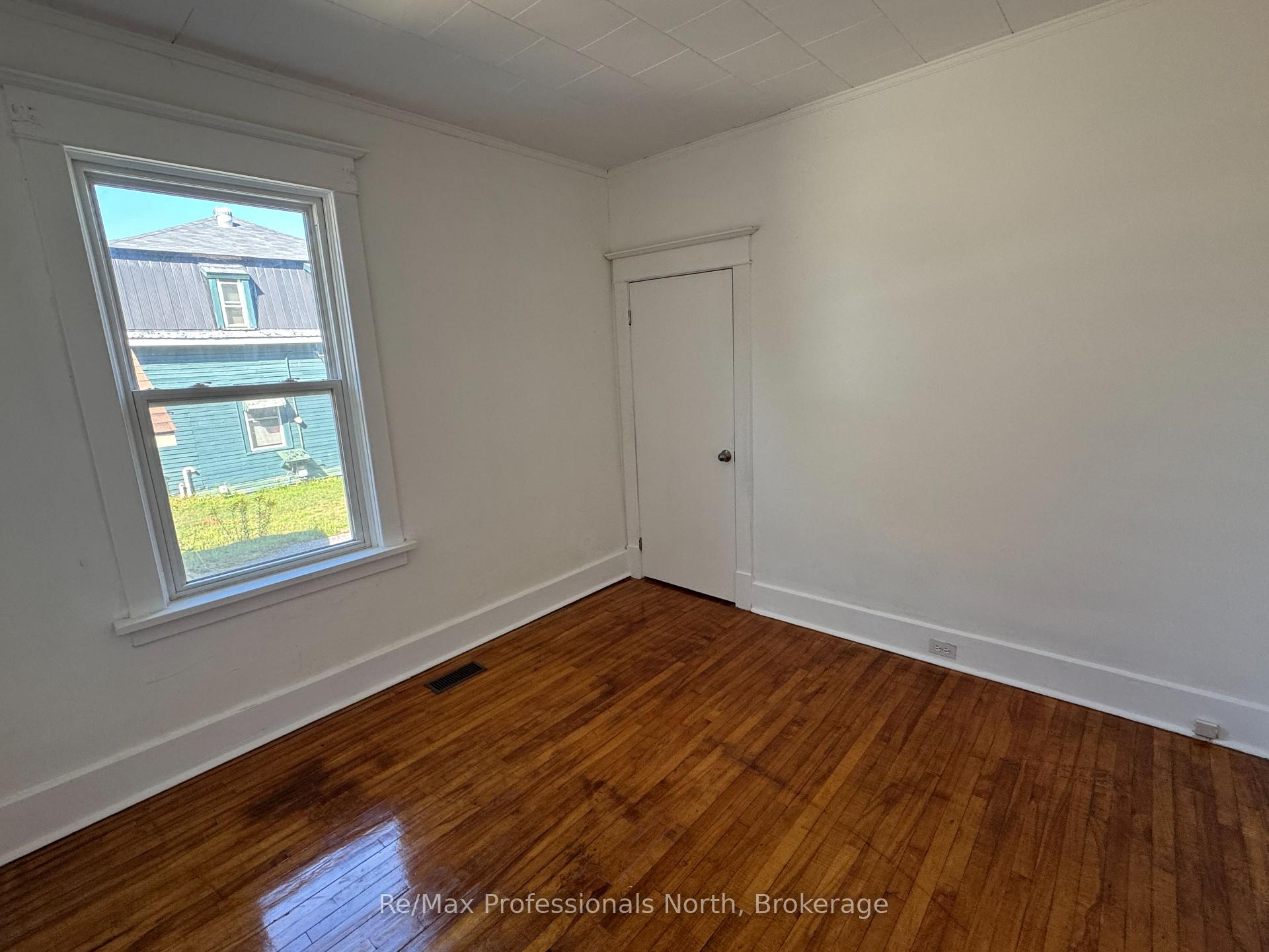 Photo 21 of 261 Hotchkiss Street, Gravenhurst, Muskoka (S) — HOMEH