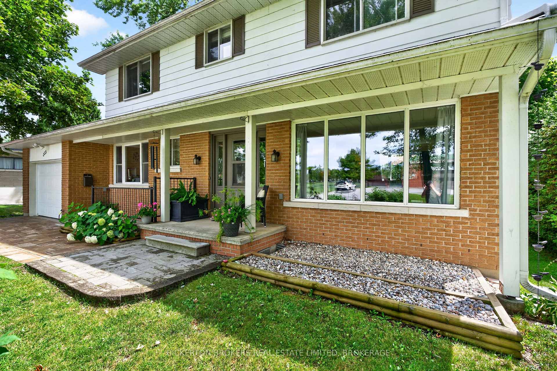 Photo 4 of 335 Elizabeth Drive, Gananoque, Gananoque — HOMEH