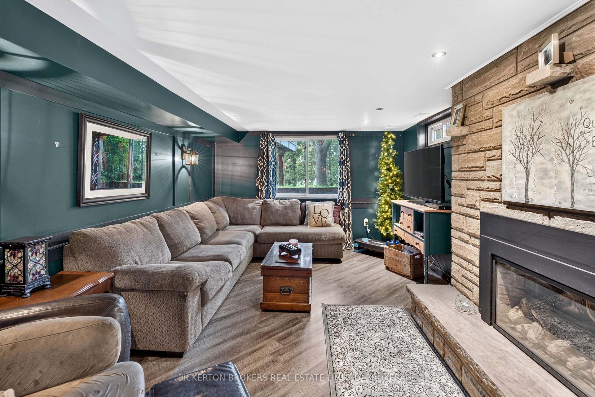 Photo 37 of 335 Elizabeth Drive, Gananoque, Gananoque — HOMEH