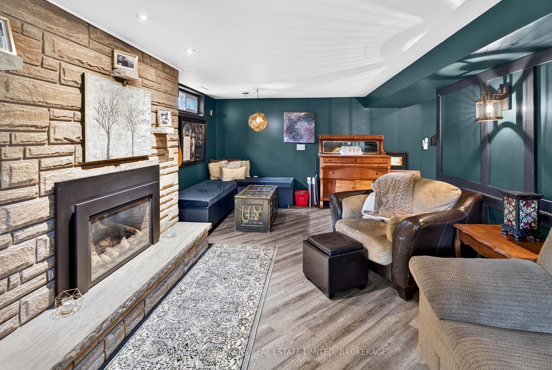 Photo 36 of 335 Elizabeth Drive, Gananoque, Gananoque — HOMEH