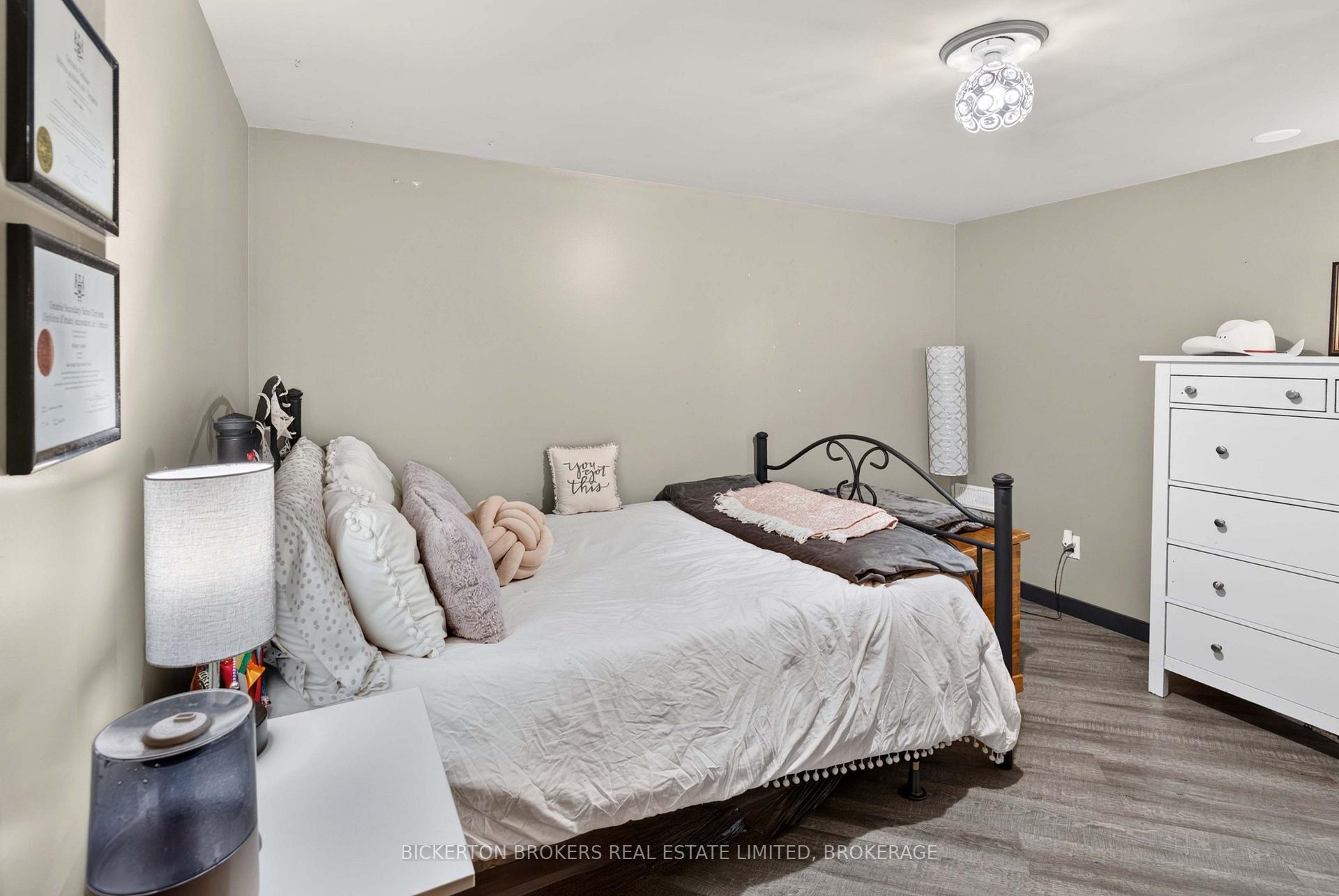 Photo 27 of 335 Elizabeth Drive, Gananoque, Gananoque — HOMEH