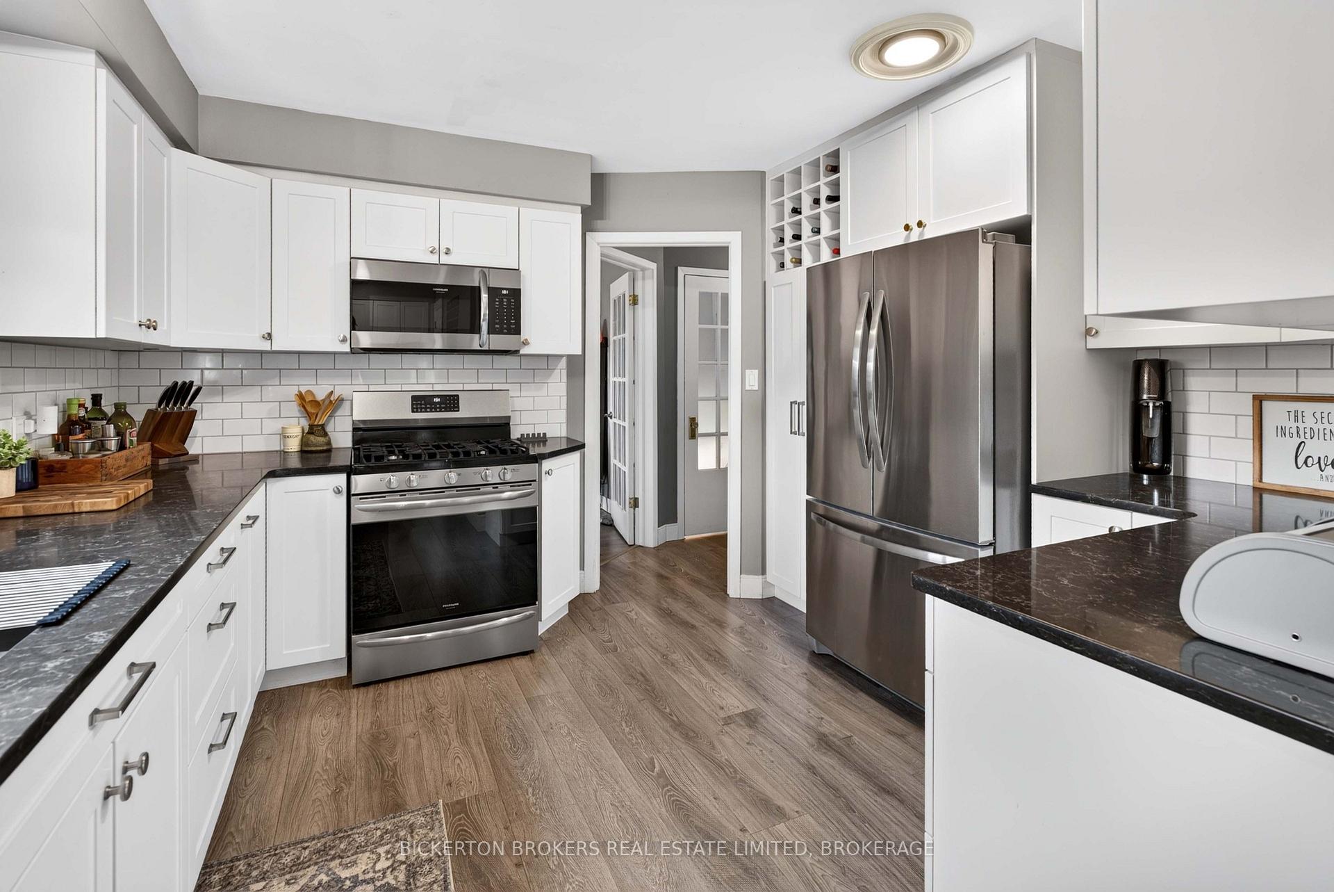 Photo 17 of 335 Elizabeth Drive, Gananoque, Gananoque — HOMEH