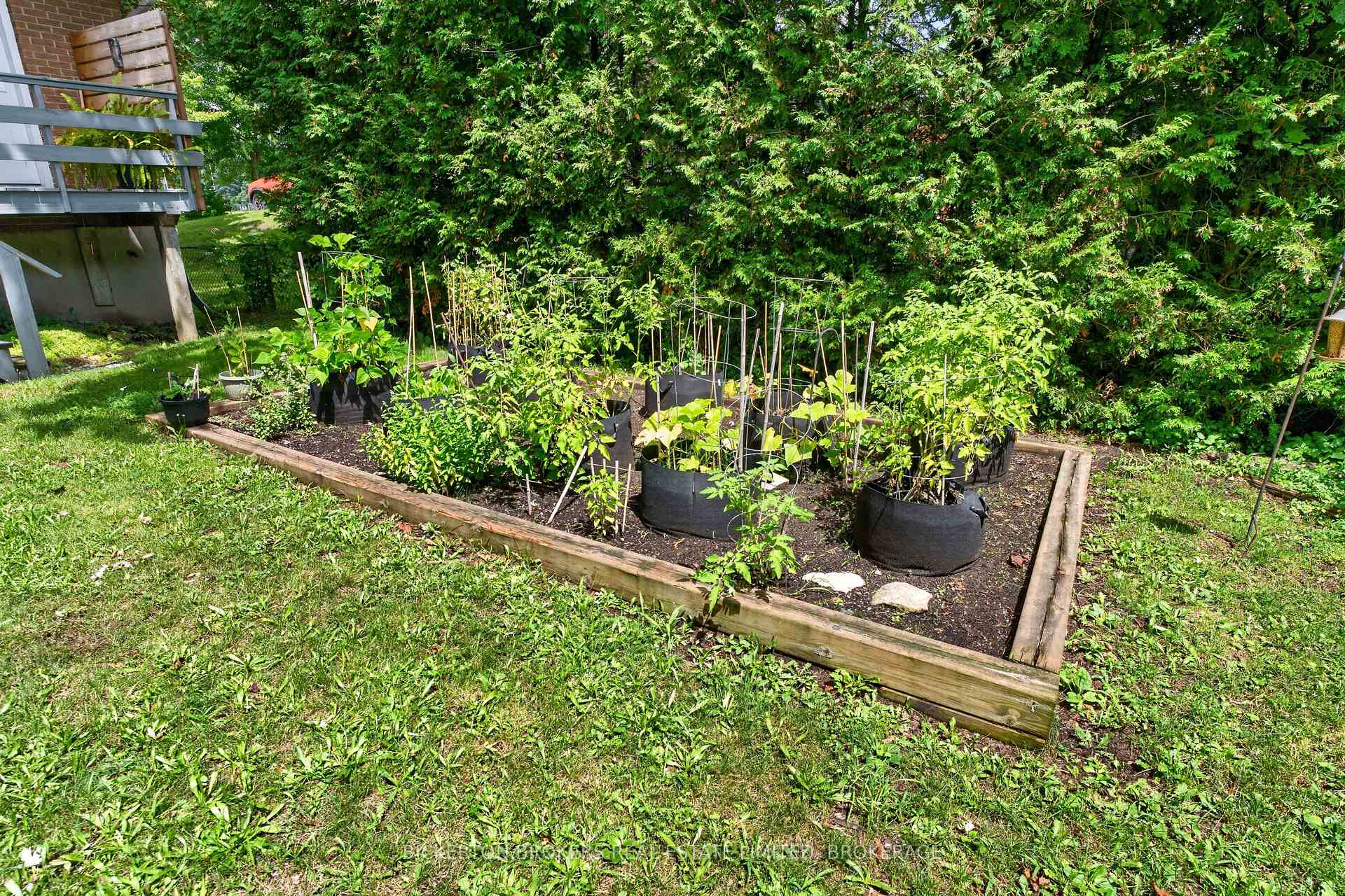 Photo 49 of 335 Elizabeth Drive, Gananoque, Gananoque — HOMEH