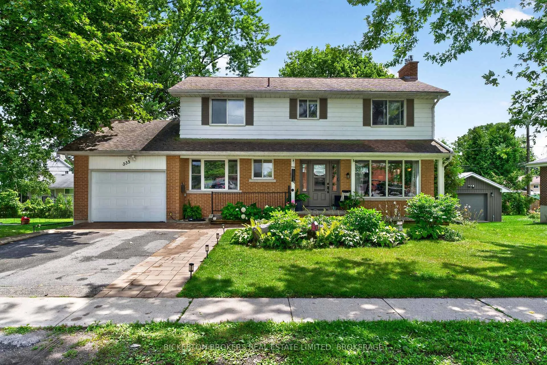 Photo 3 of 335 Elizabeth Drive, Gananoque, Gananoque — HOMEH