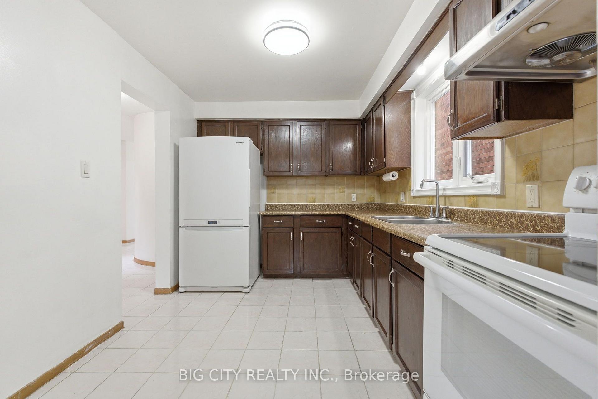 Photo 14 of 29 Rainthorpe Crescent, Scarborough, L'Amoreaux — HOMEH