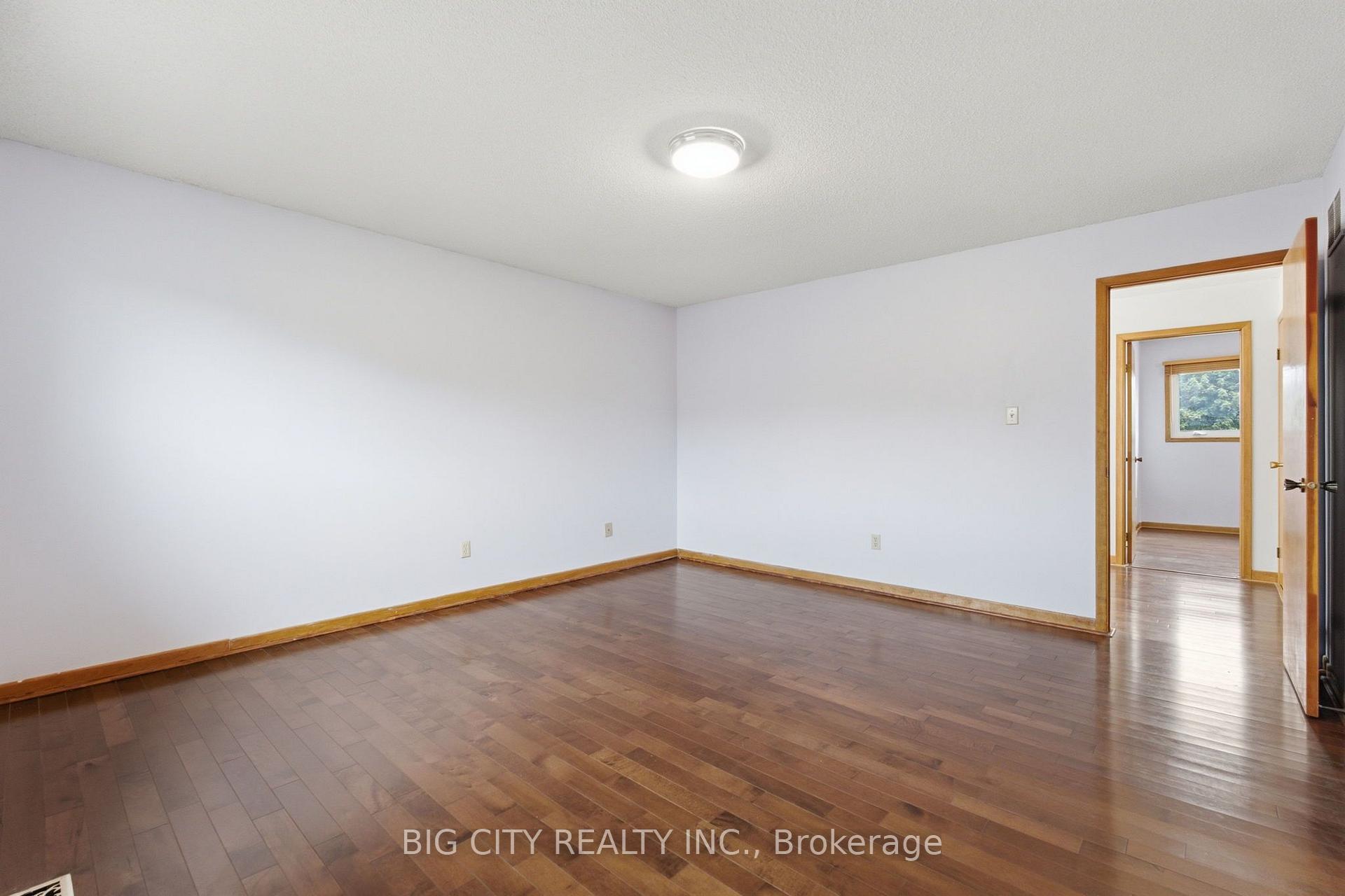 Photo 27 of 29 Rainthorpe Crescent, Scarborough, L'Amoreaux — HOMEH