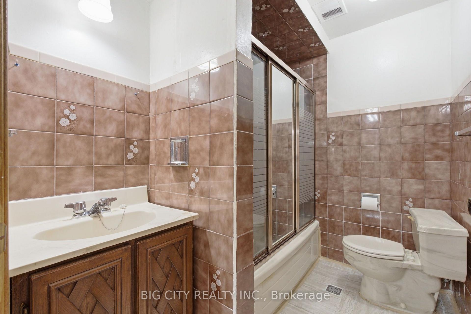 Photo 45 of 29 Rainthorpe Crescent, Scarborough, L'Amoreaux — HOMEH