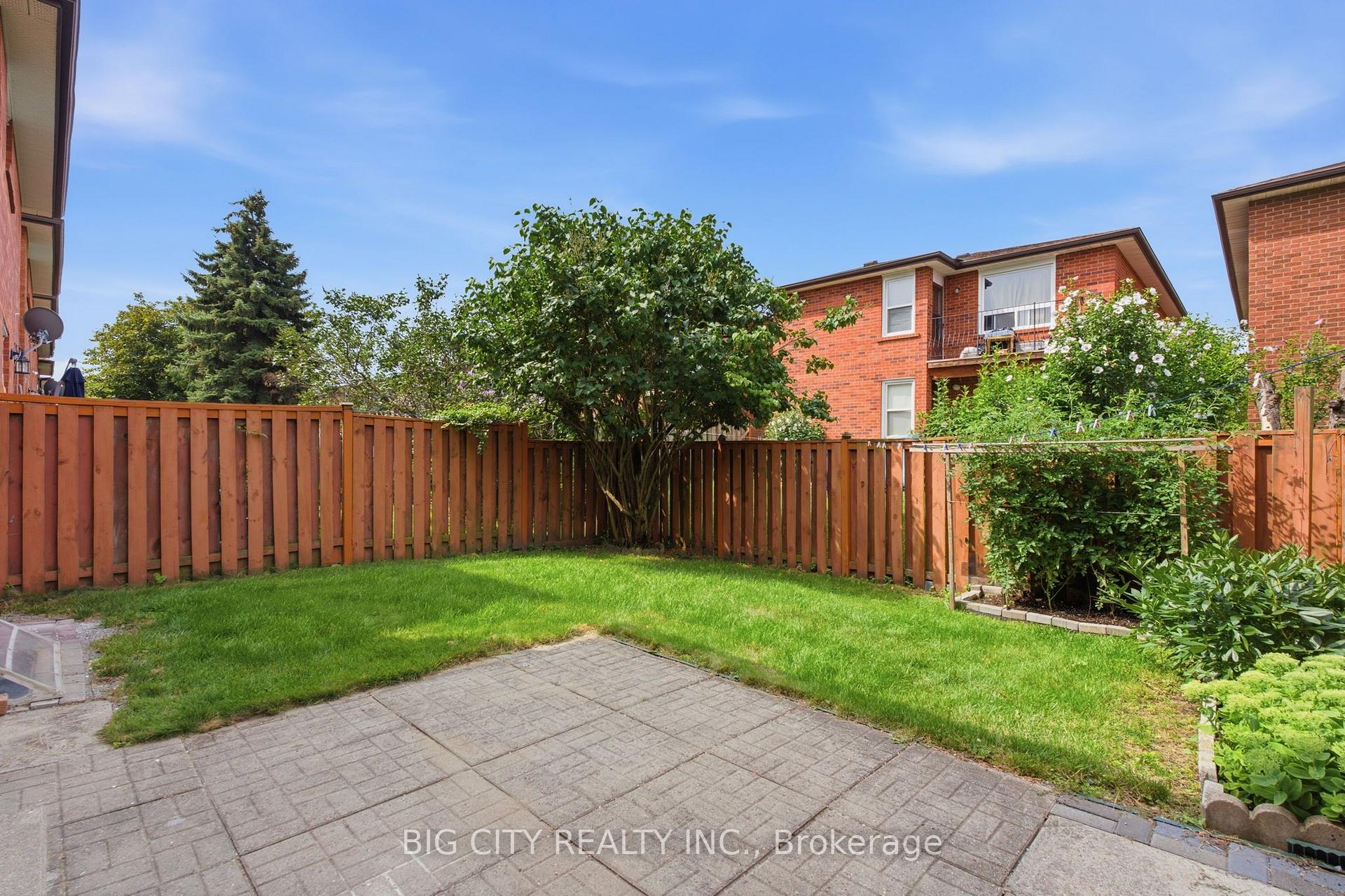 Photo 48 of 29 Rainthorpe Crescent, Scarborough, L'Amoreaux — HOMEH