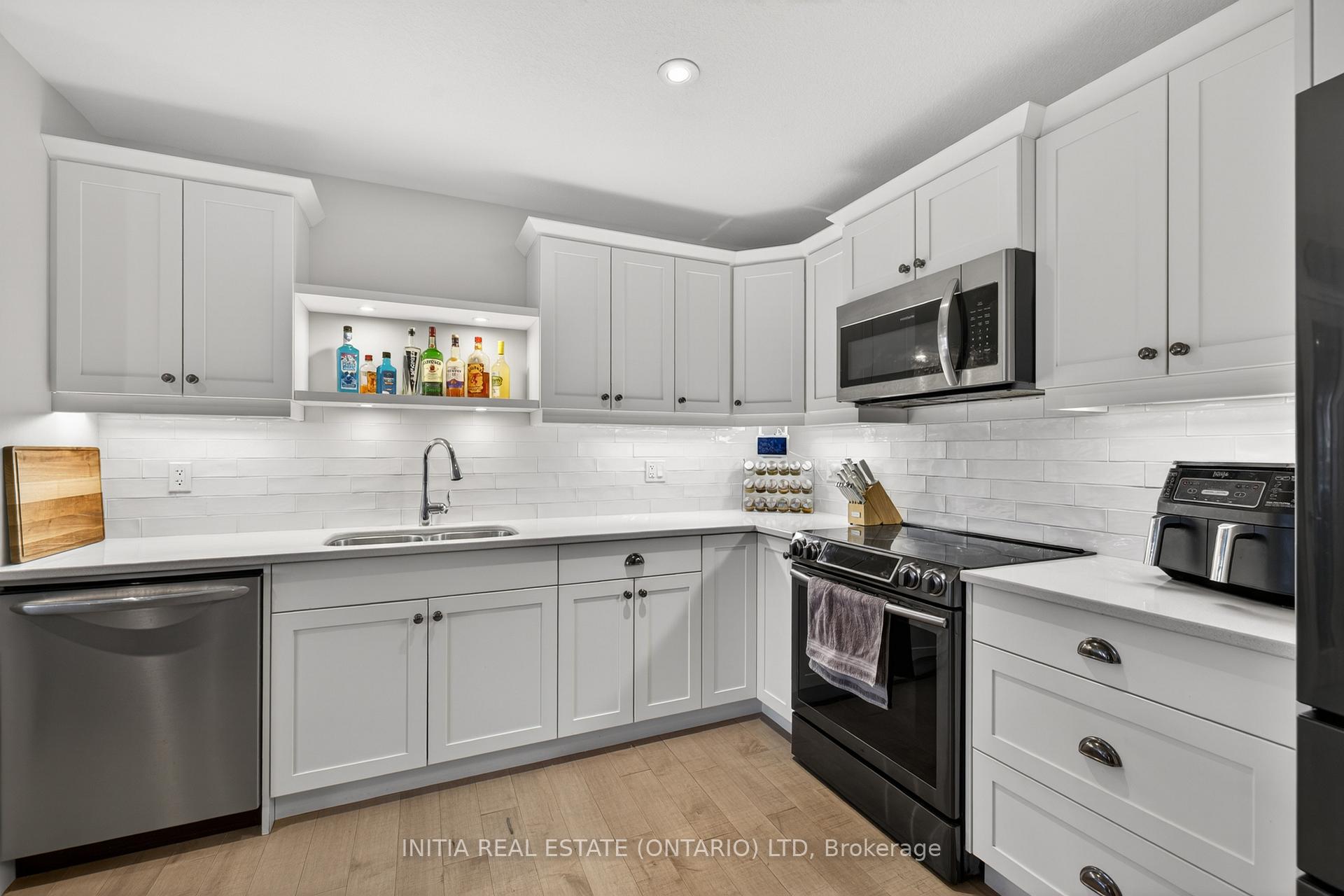 Photo 15 of 7 Cortland Terrace, St. Thomas — HOMEH
