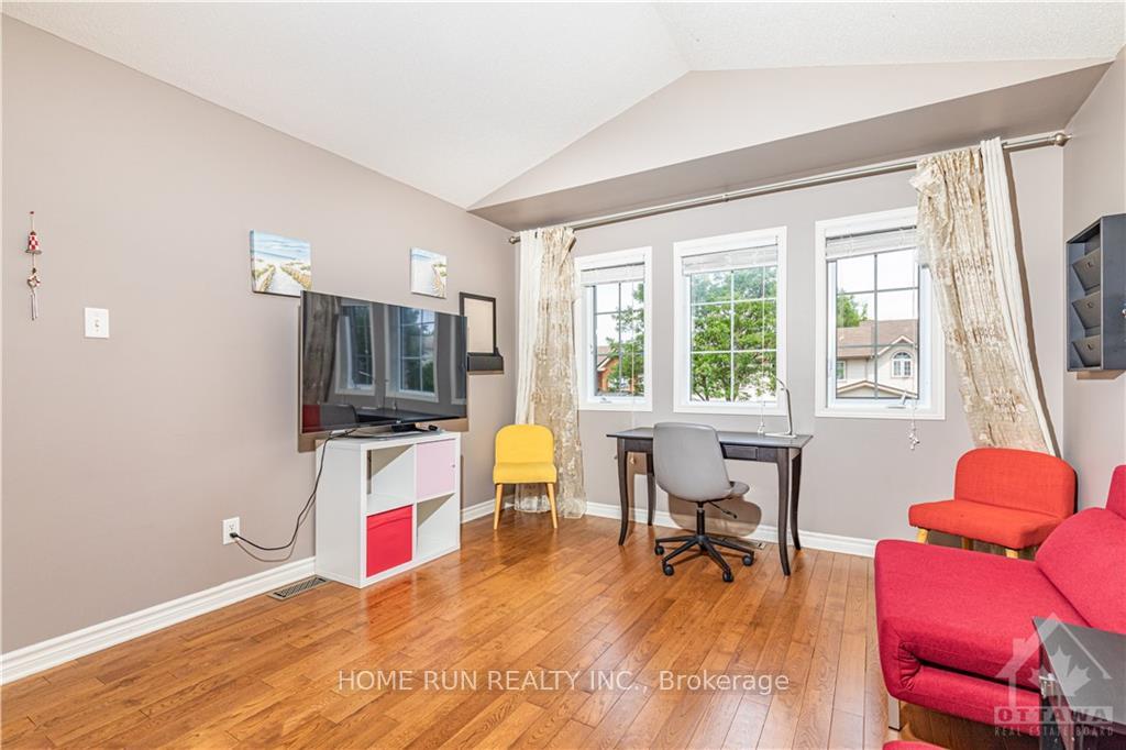 Photo 15 of 2 Borealis Crescent, Ottawa, Carson Meadows — HOMEH