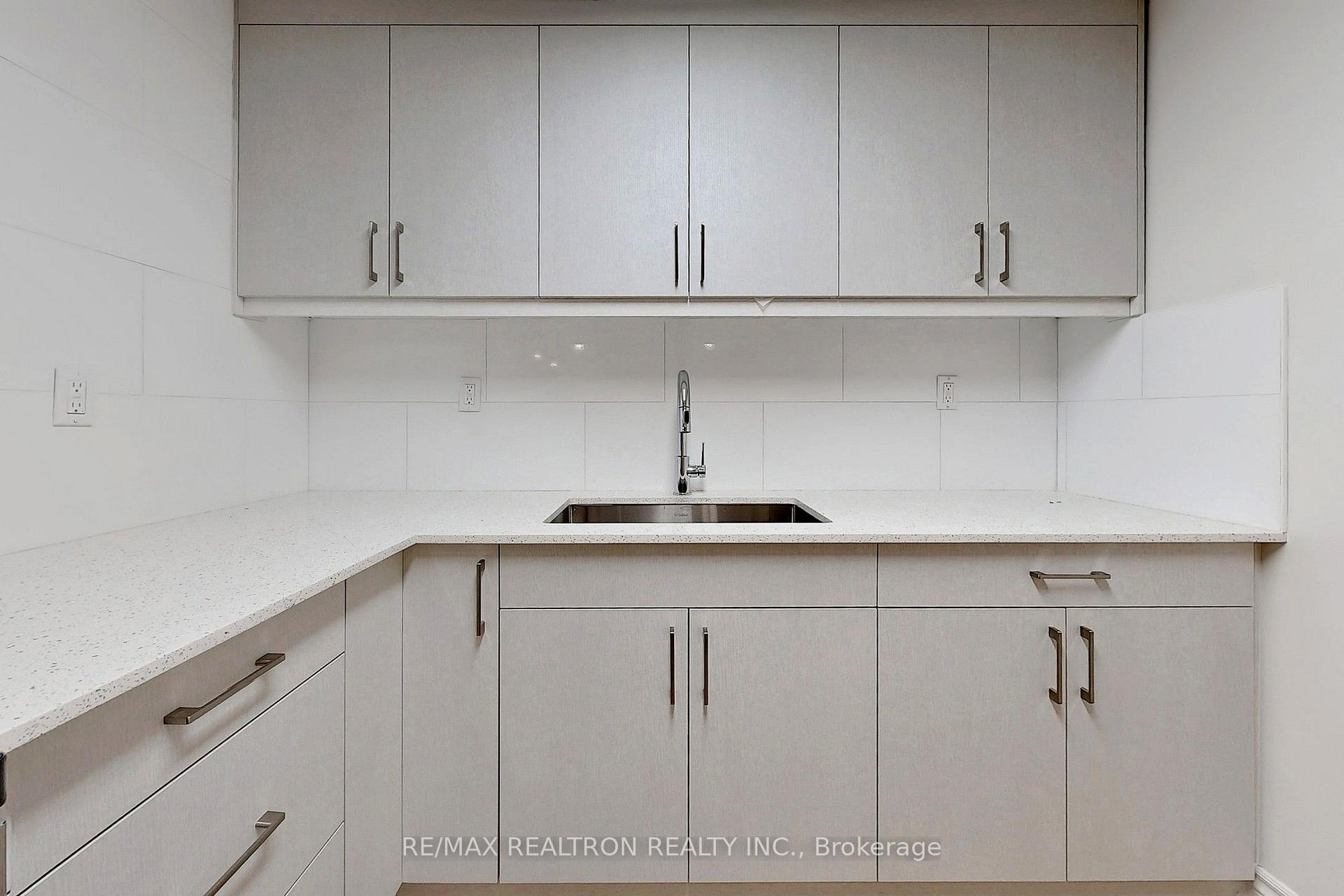 Photo 8 of Unit Basem, 126 Brahms Avenue, North York, Hillcrest Village — HOMEH