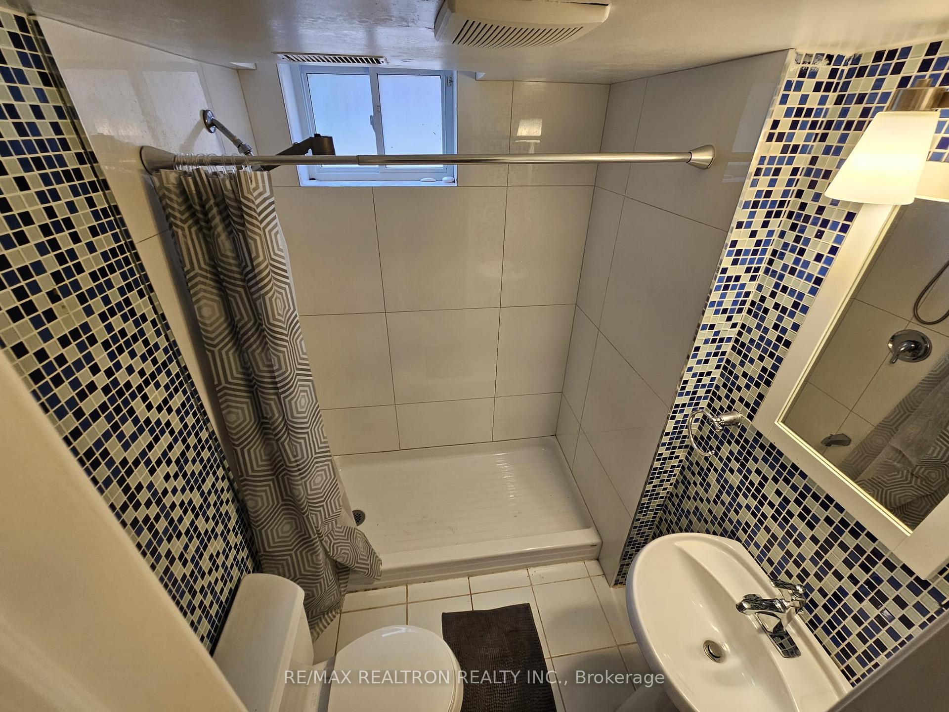 Photo 12 of Unit Basem, 126 Brahms Avenue, North York, Hillcrest Village — HOMEH