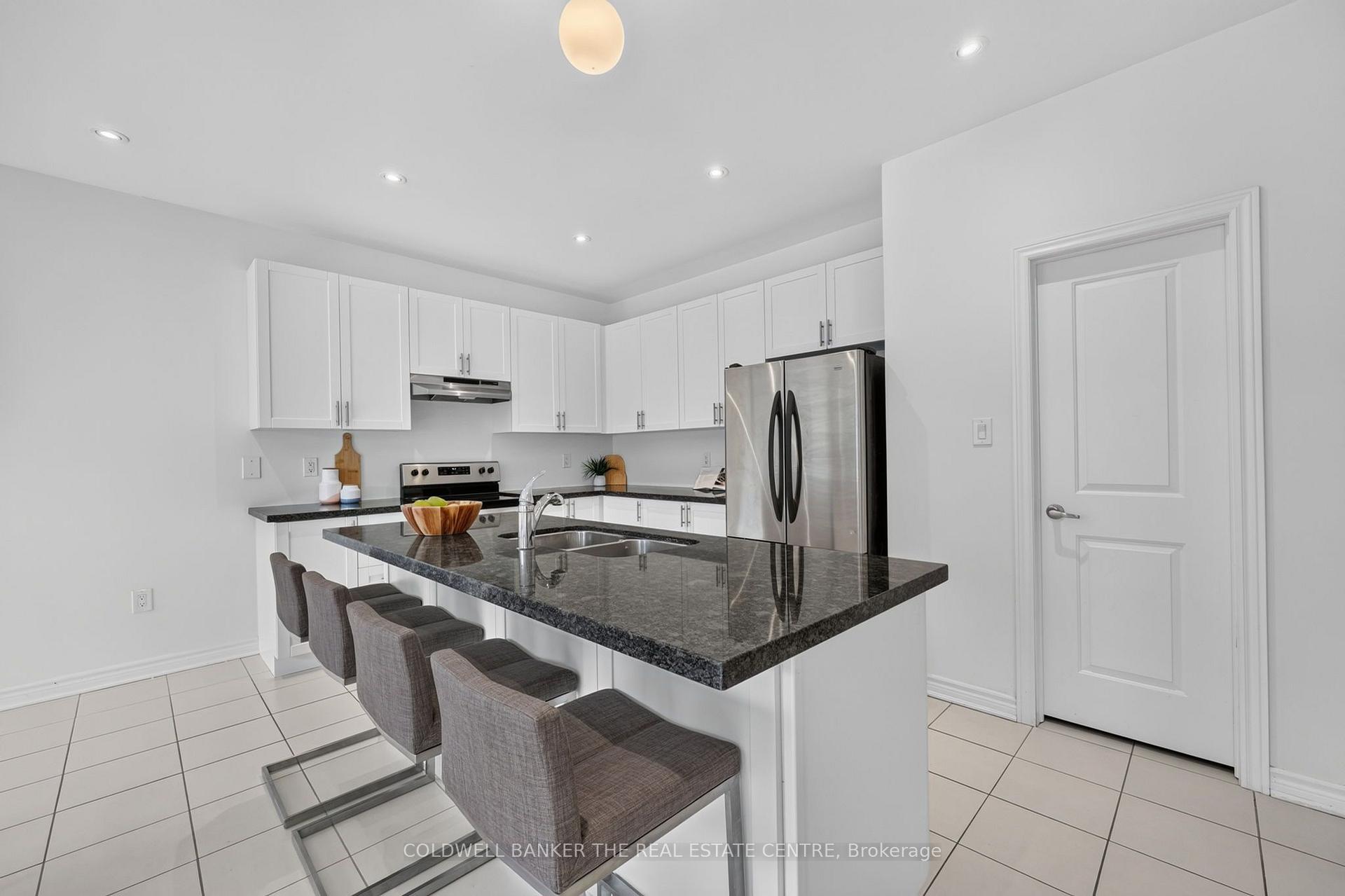 Photo 6 of 1048 Barton Way, Innisfil, Alcona — HOMEH