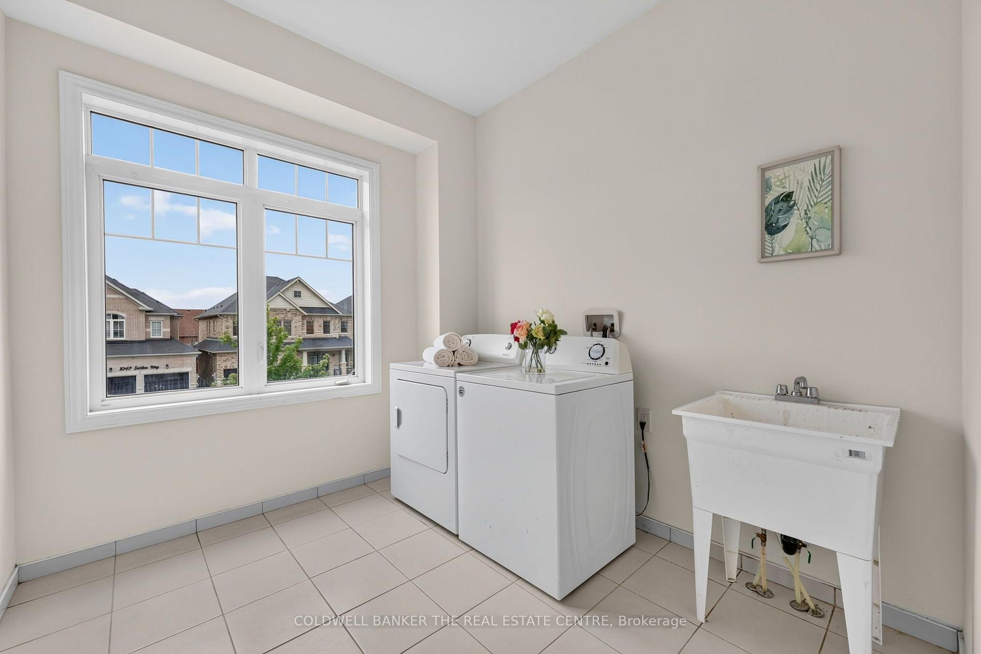 Photo 22 of 1048 Barton Way, Innisfil, Alcona — HOMEH