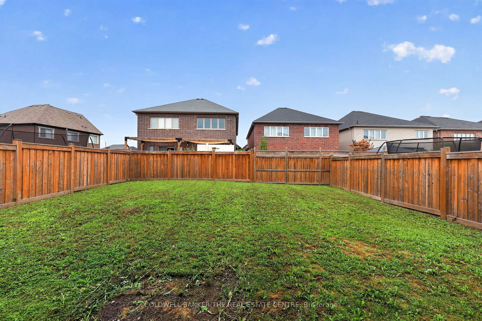 Photo 26 of 1048 Barton Way, Innisfil, Alcona — HOMEH
