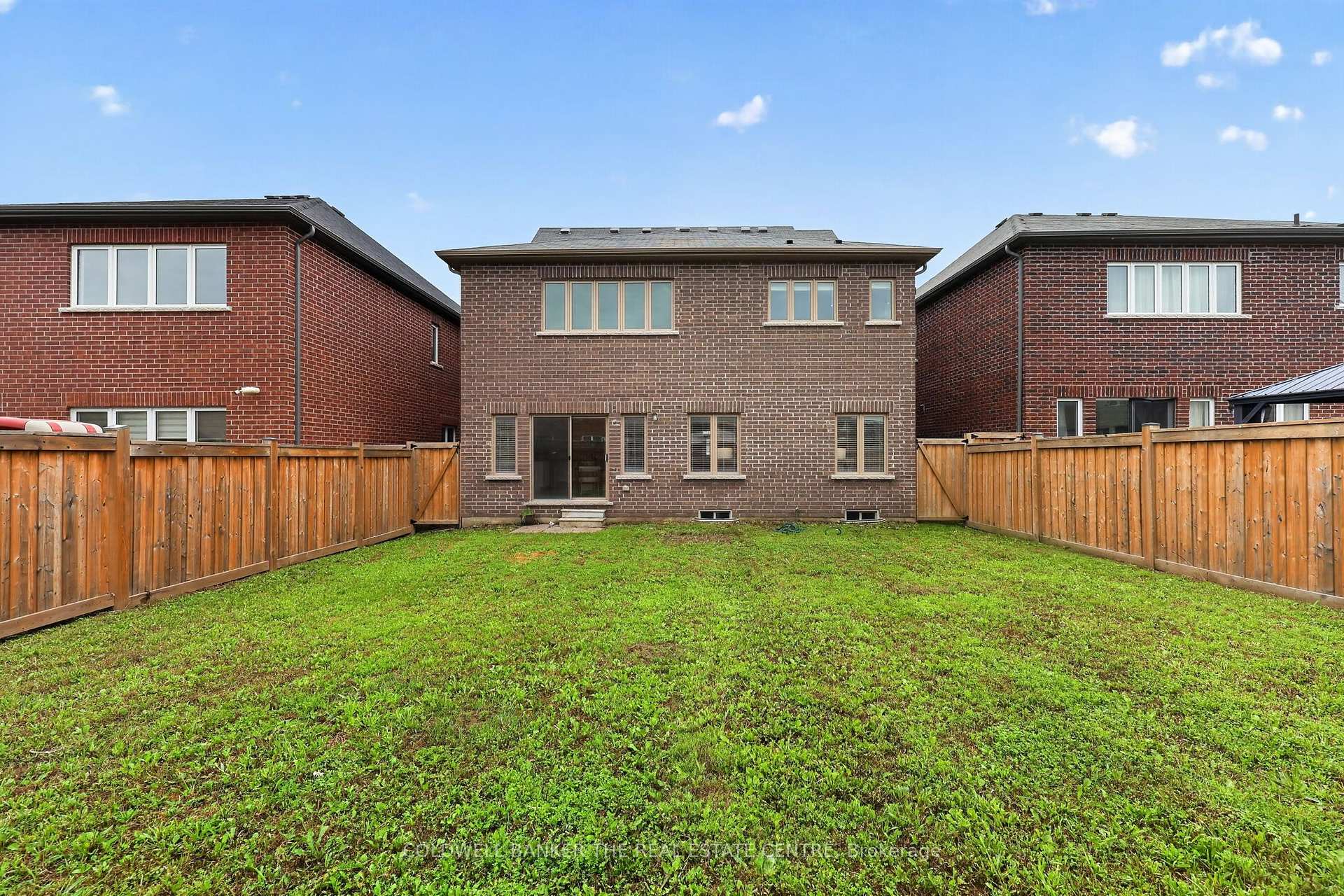 Photo 27 of 1048 Barton Way, Innisfil, Alcona — HOMEH