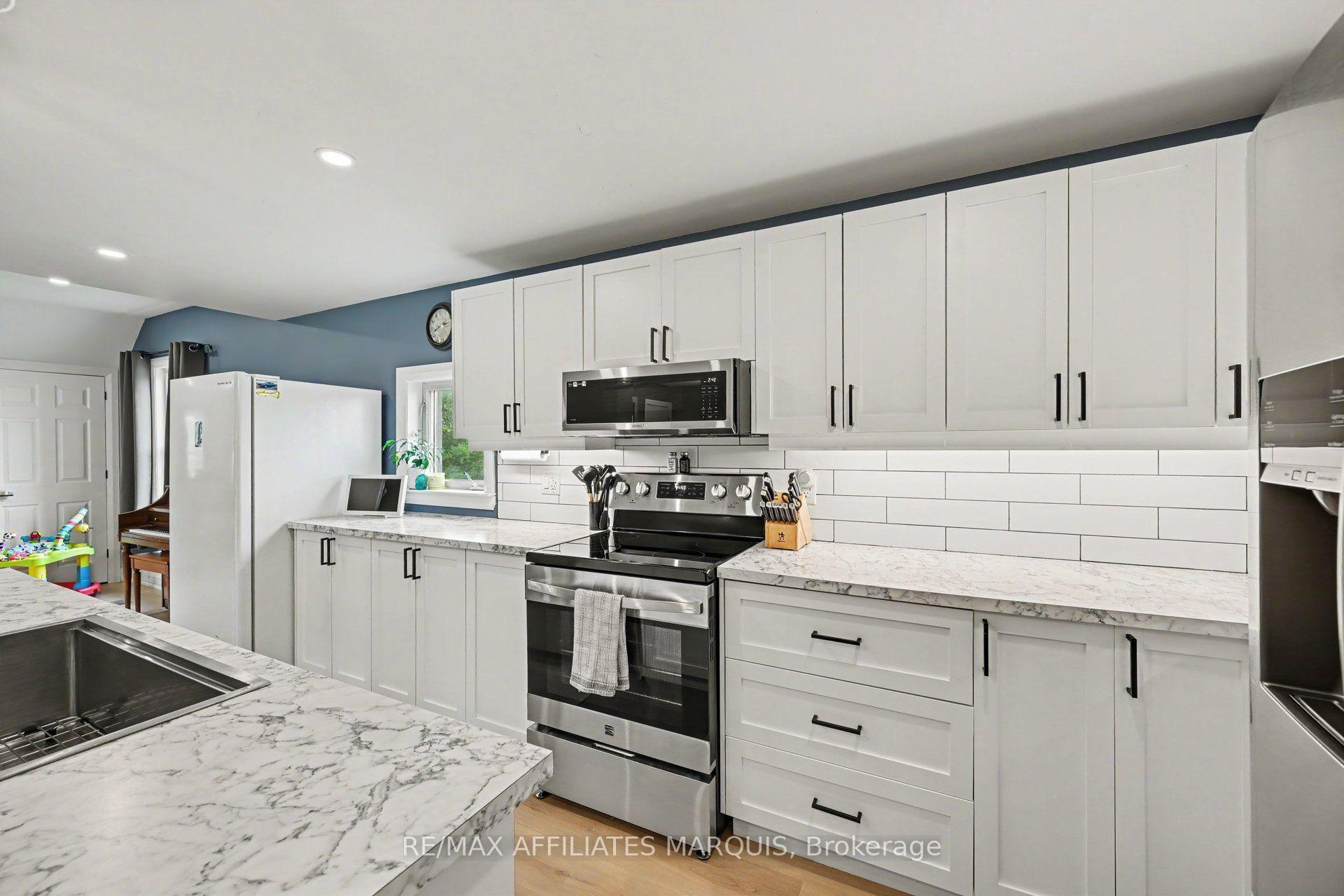 Photo 5 of 31 Minto Avenue, Montague, Montague Twp — HOMEH