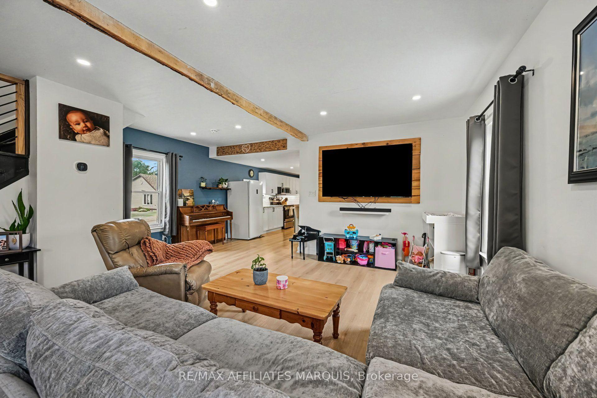 Photo 14 of 31 Minto Avenue, Montague, Montague Twp — HOMEH