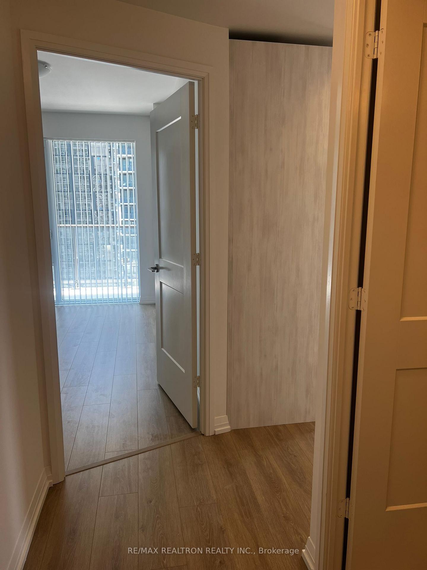 Photo 3 of Unit 3112, 8 Widmer Street, Toronto, Waterfront Communities — HOMEH